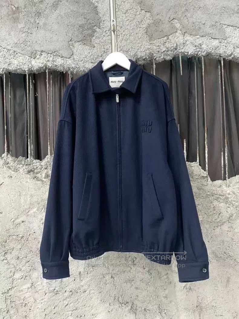 Prada Miu Miu Navy Blue Logo Cashmere Jacket. Size US M / EU 48-50 / 2 - 1 Thumbnail