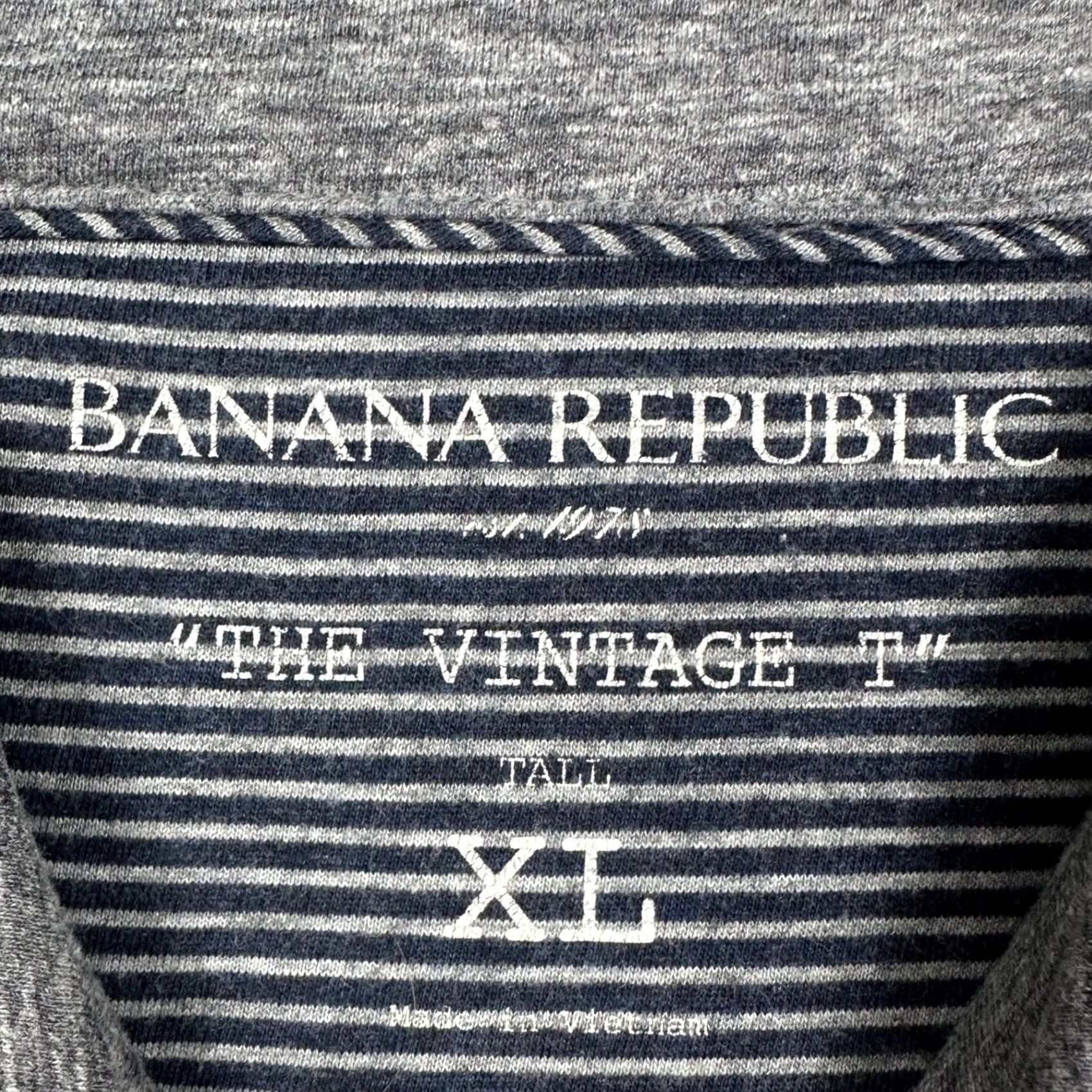 Banana Republic VINTAGE Banana Republic The Vintage T Shirt Button Up Gray XL Men Size US XL / EU 56 / 4 - 4 Thumbnail