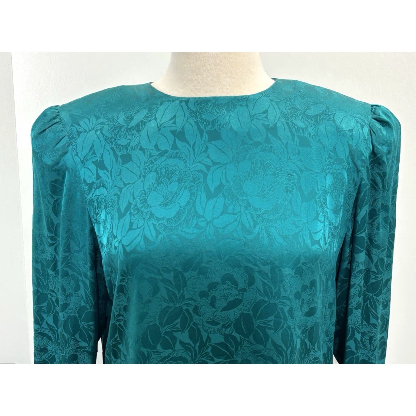Vintage VINTAGE Silk Studio 2 Pc Skirt Set Outfit Women's 18 Plus Green Silk Shirt Tiered Skirt 1980s Cocktail Mens? Womens Size XXL / US 16-18 / IT 52-54 - 6 Thumbnail