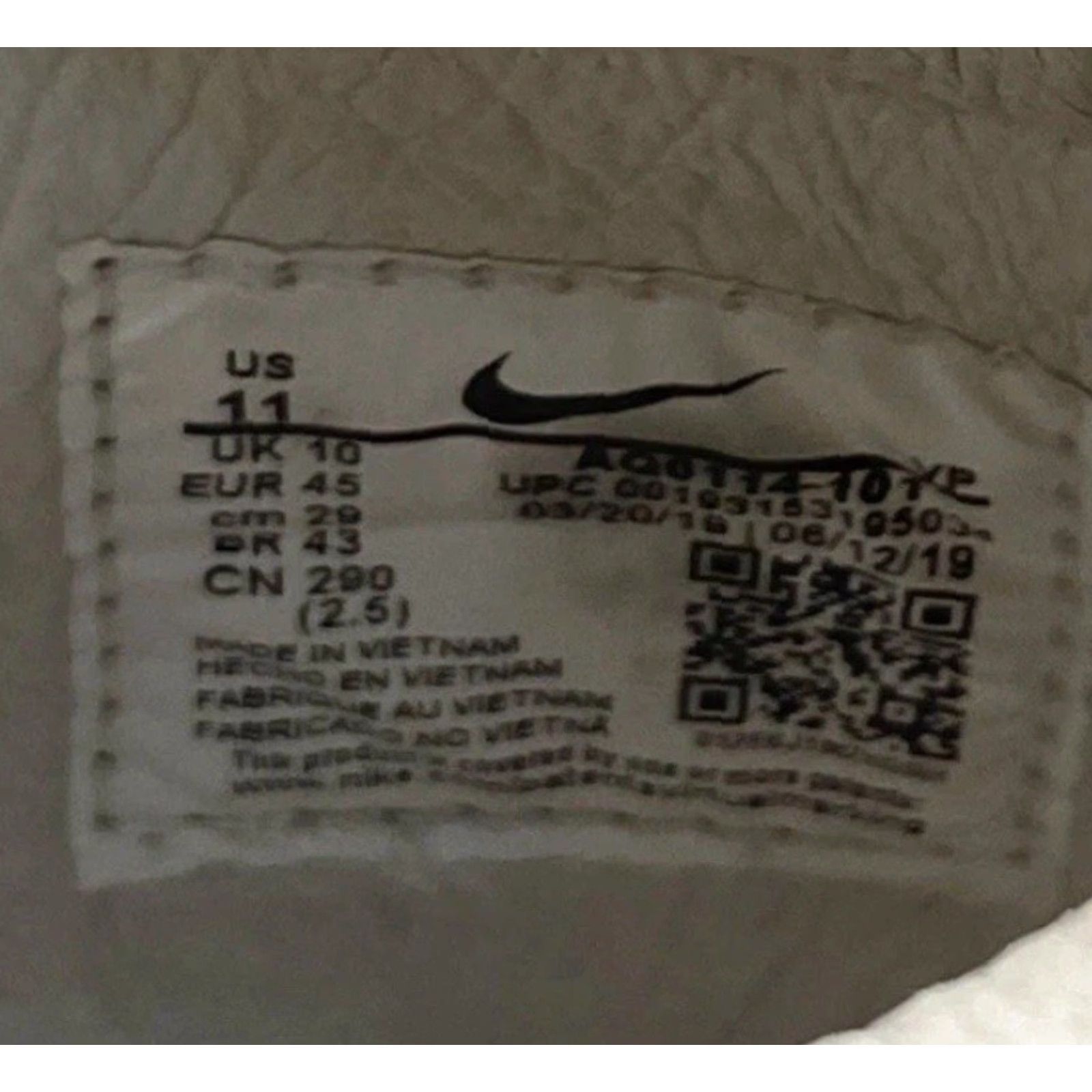 Nike VINTAGE Nike Men LeBron Icon x JohnElliott Clear Parachute Beige Sneakers AQ0114-200 Size 11 Size US 11 / EU 44 - 7 Thumbnail