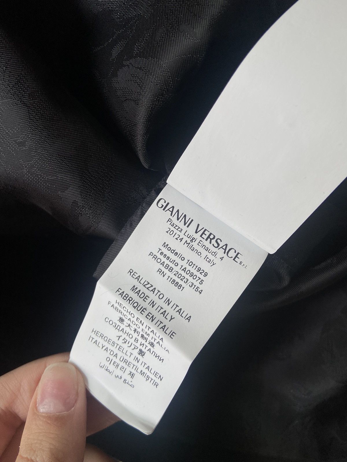 Versace Versace black midi skirt Size 27" / US 4 / IT 40 - 7 Thumbnail