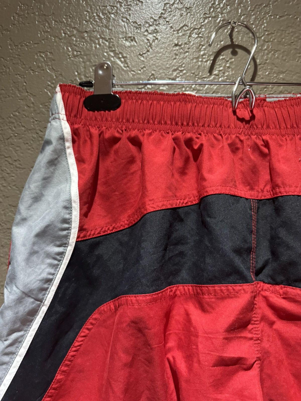 Nike Vintage Nike Swim Trunks Small 30 Red Silver Black Surf m Size US 30 / EU 46 - 7 Thumbnail