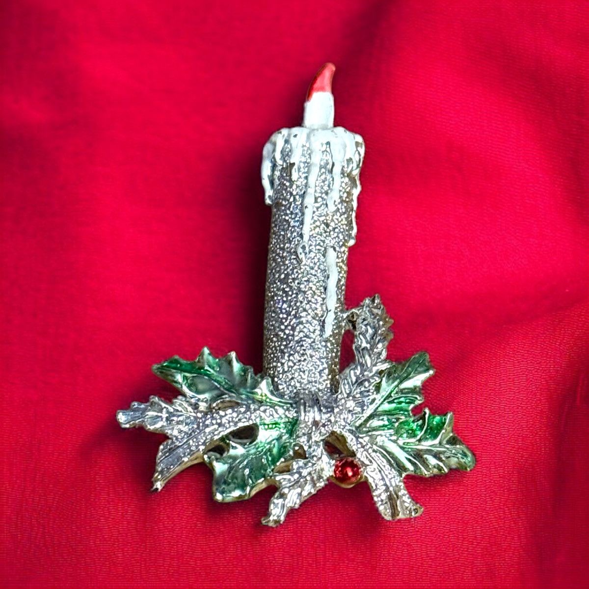 Vintage Vintage Gerry’s silver tone Christmas candle brooch Size ONE SIZE - 1 Thumbnail