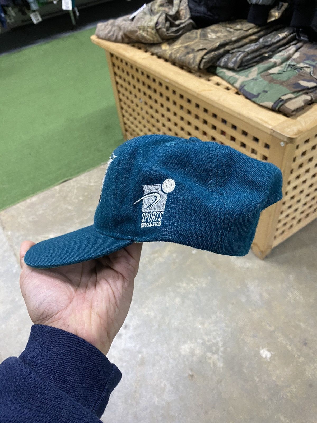 NFL Vintage 90s Plain Logo Philadelphia Eagles SS SnapBack Size ONE SIZE - 9 Thumbnail