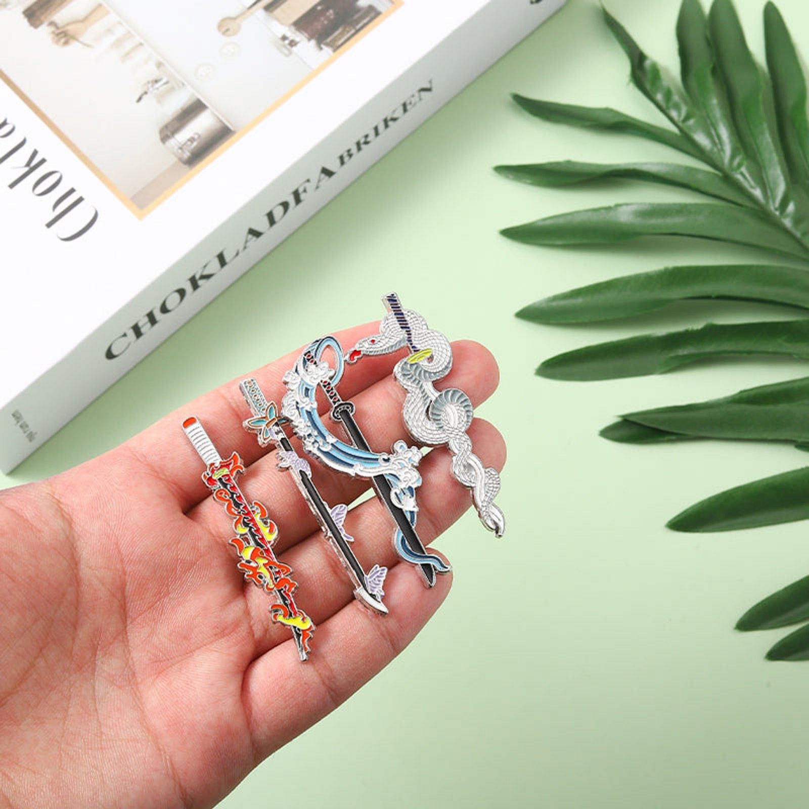 & Other Stories Demon Slayer Kyojuro Rengoku's Sword Enamel Pins 84-1 Size ONE SIZE - 3 Thumbnail