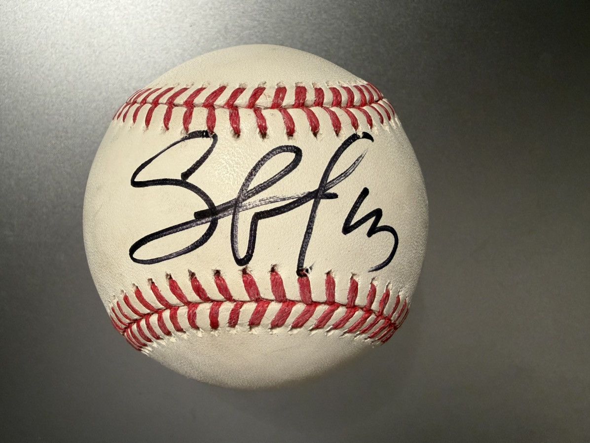MLB Royals all star Salvador Perez autographed baseball Signed Size ONE SIZE - 1 Thumbnail