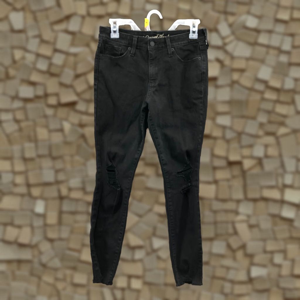 Vintage Universal Thread Skinny Jeans Size 4/27 Womens Mid Rise Dark Wash Black Denim Skinny Jeans Women's Black Denim Modern Classic 27" Waist 28" Inseam Size 27" / US 4 / IT 40 - 1 Thumbnail