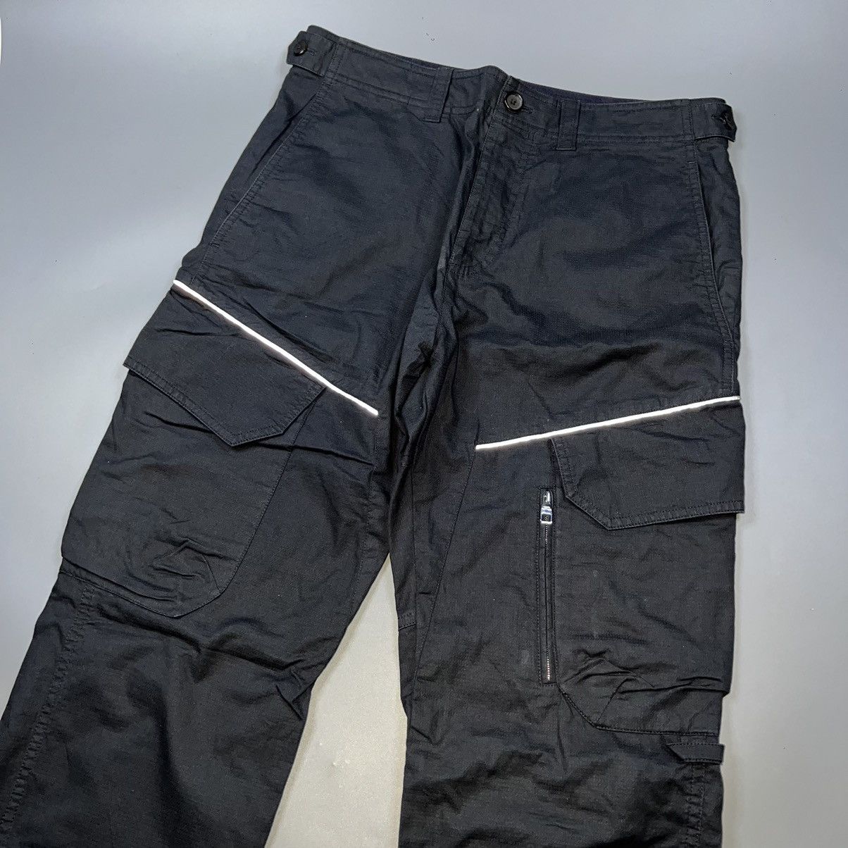 Louis Vuitton Louis Vuitton Virgil Abloh SS19 Black Cargo Pants Reflective Size US 31 - 9 Thumbnail