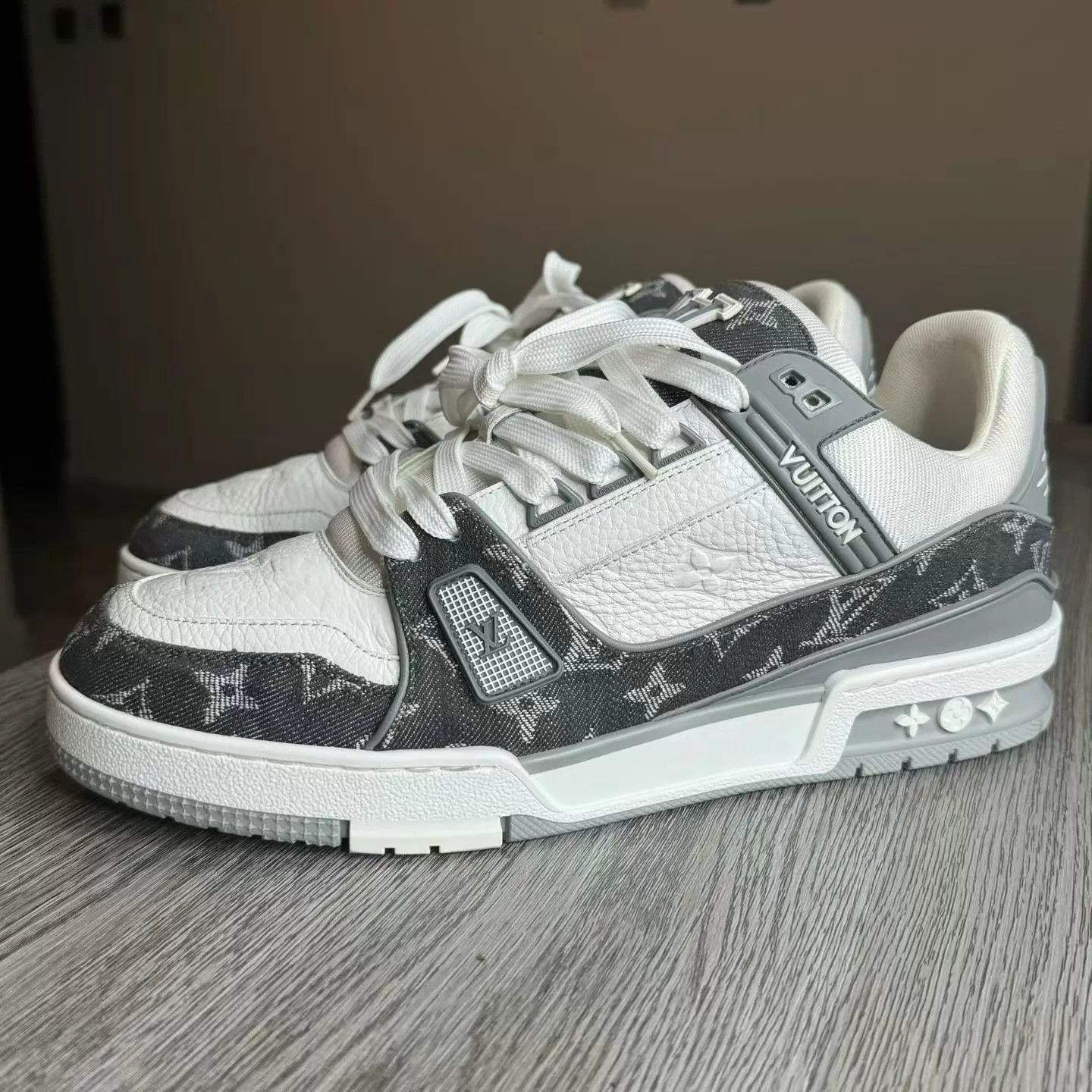 Louis Vuitton LOUIS VUITTON Trainer Gray & White Denim 42.5 95 New Size US 9.5 / EU 42-43 - 1 Thumbnail