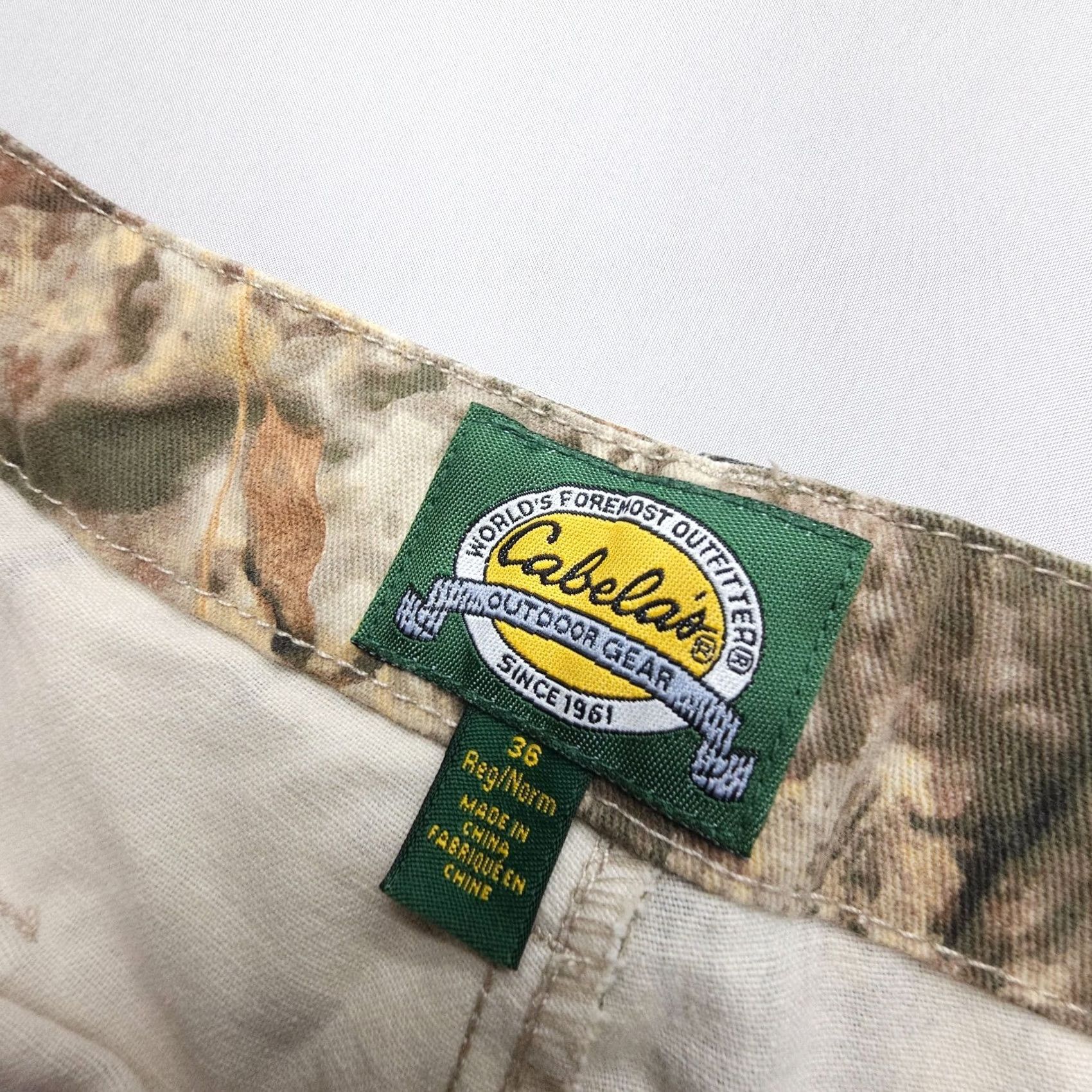 Vintage Cabela's Woodlands Camo Cargo Pants Mens 36 x 33 Hunting Adjustable Cargo Pocket Twill Cotton Blend Pocketed Belted Casual Workwear Size US 36 / EU 52 - 3 Thumbnail