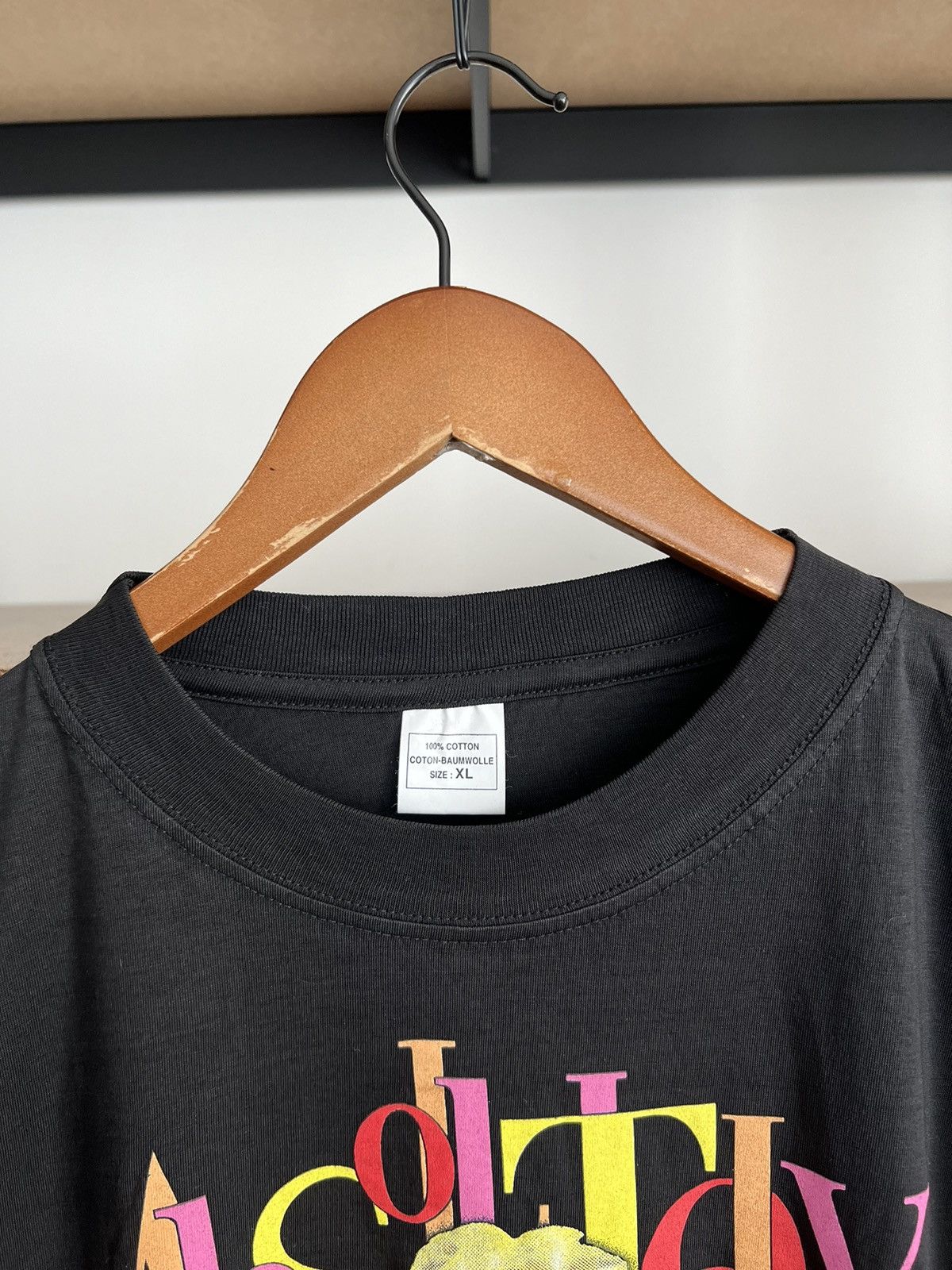 Vintage Vintage 1995 Coronation Street Absolutely Bet TV Show Tee Size US XL / EU 56 / 4 - 7 Thumbnail