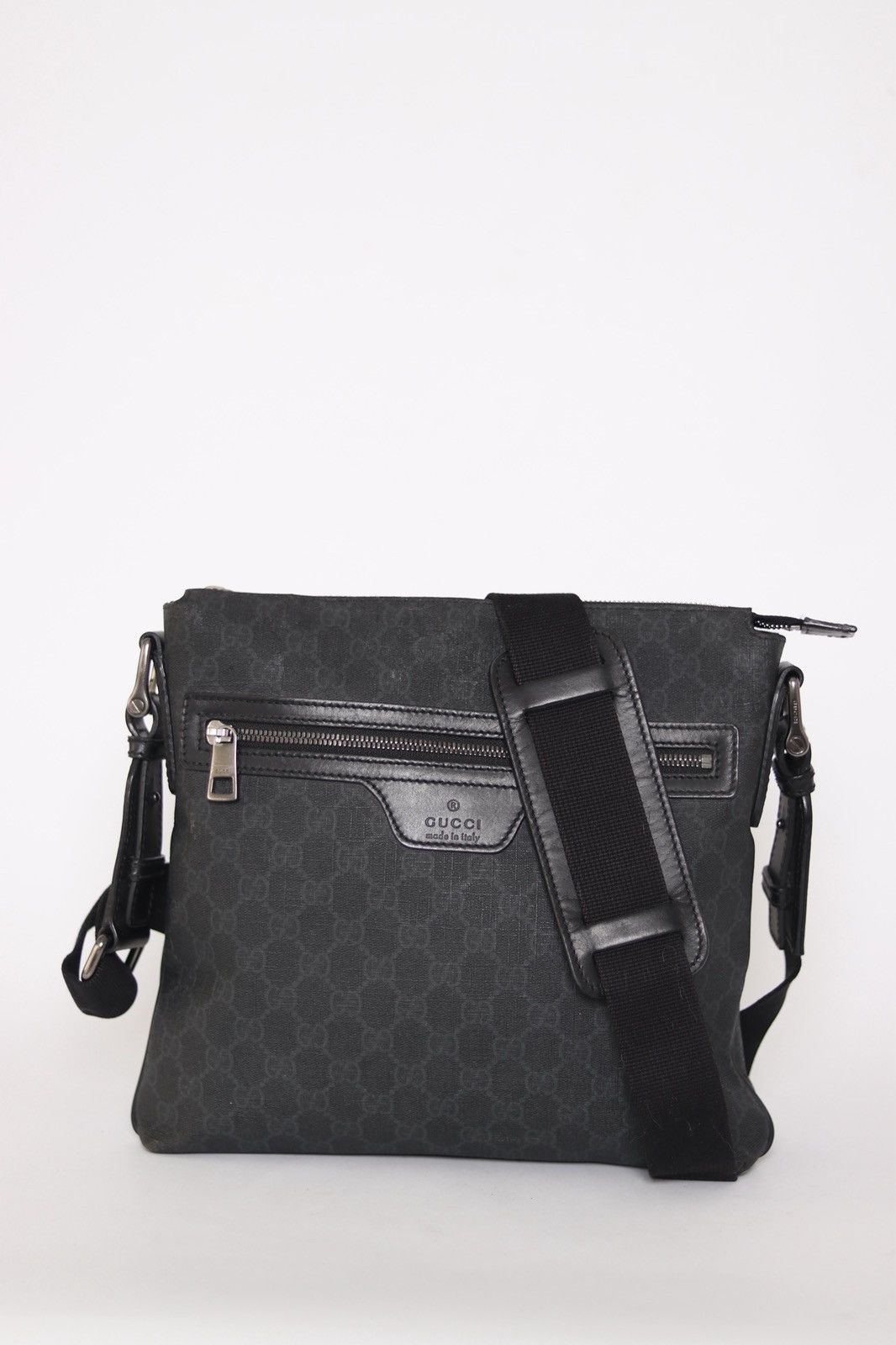 Gucci Gucci Front Zip Flat Messenger Bag GG Coated Canvas Medium Size ONE SIZE - 1 Thumbnail