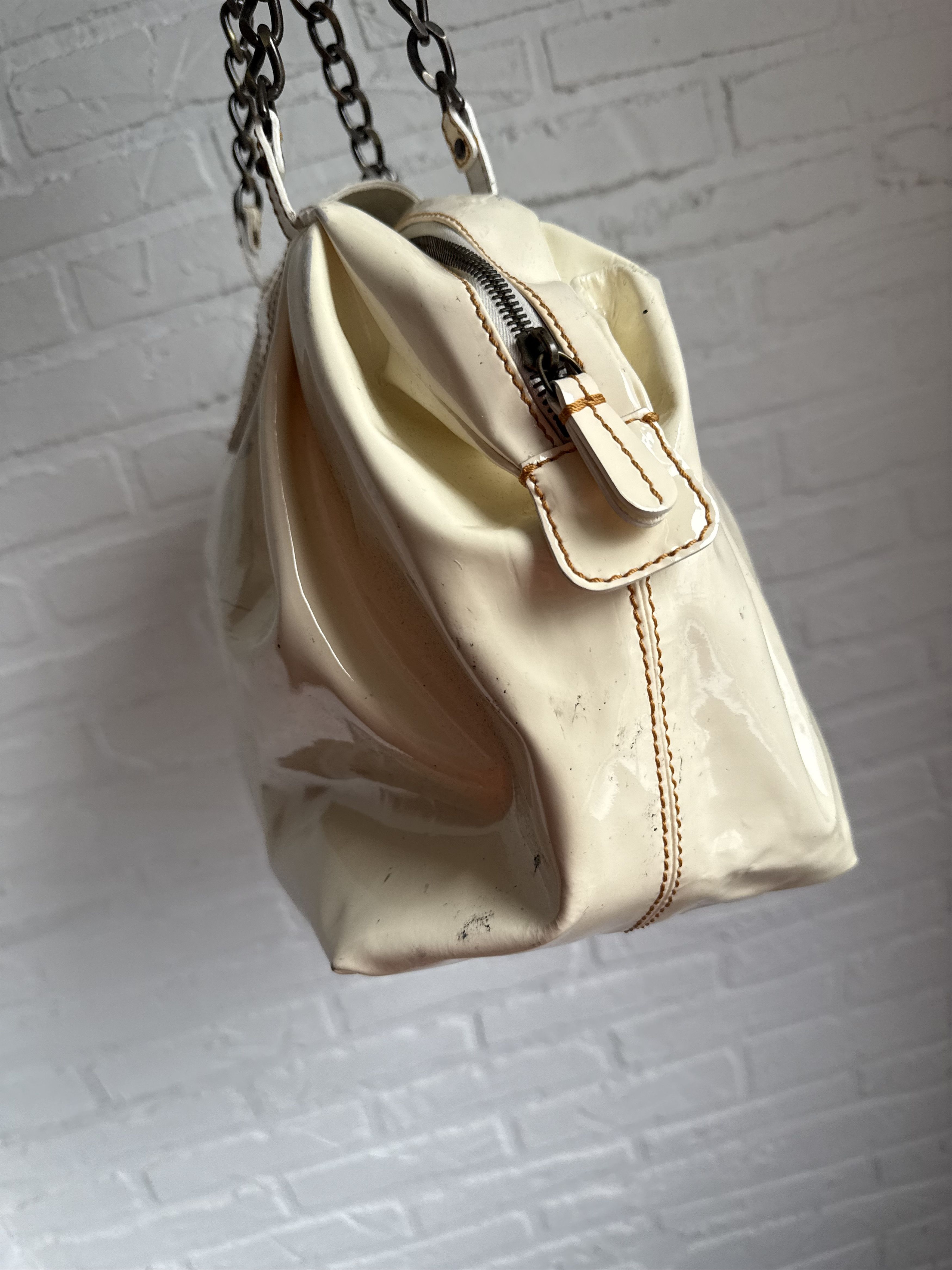 Fendi Vintage Fendi B Bag Patent Leather Chain Shoulder Bag y2k Size ONE SIZE - 10 Thumbnail