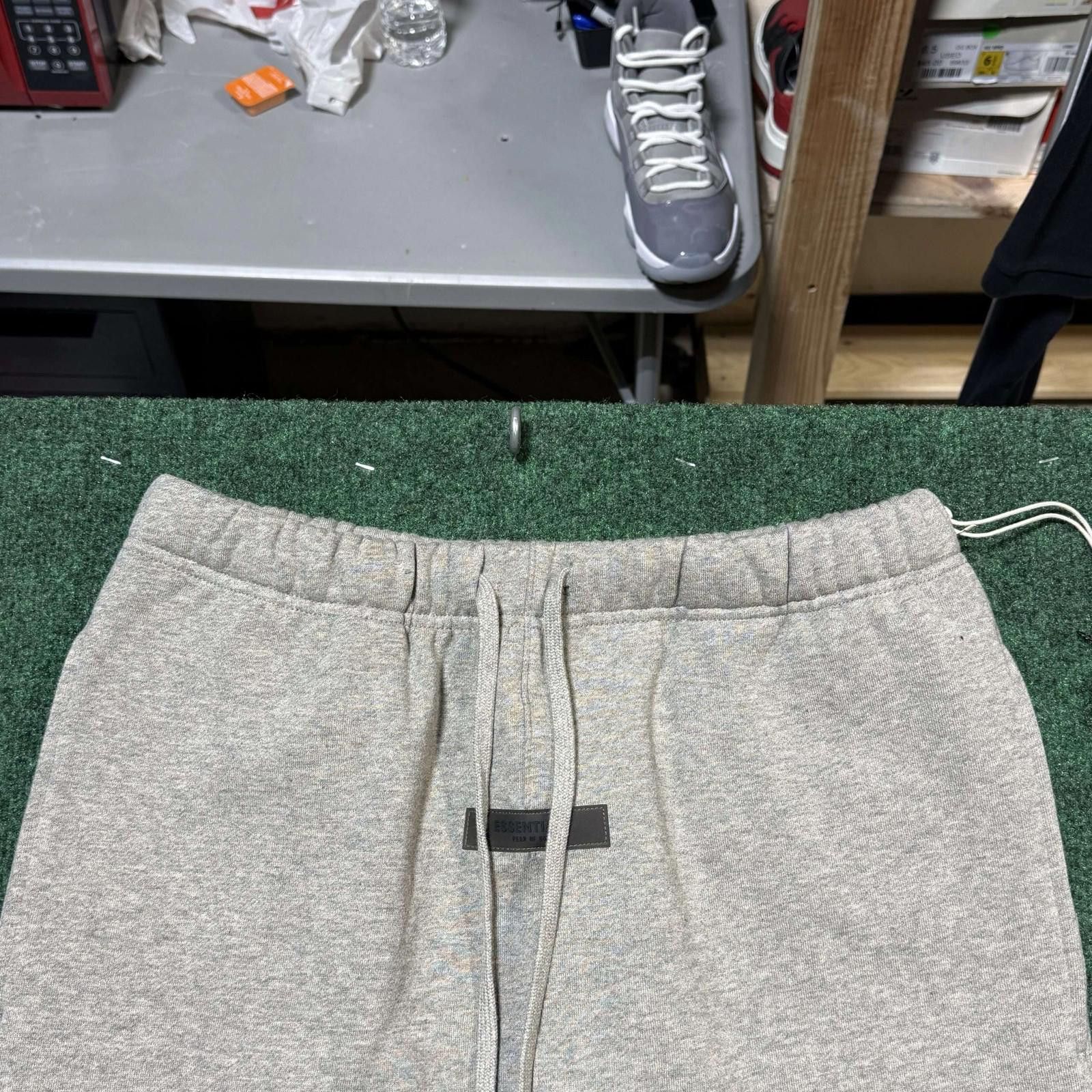 Fear of God Fear Of God Essentials Sweatpants Dark Oatmeal M New Size US 32 / EU 48 - 4 Thumbnail
