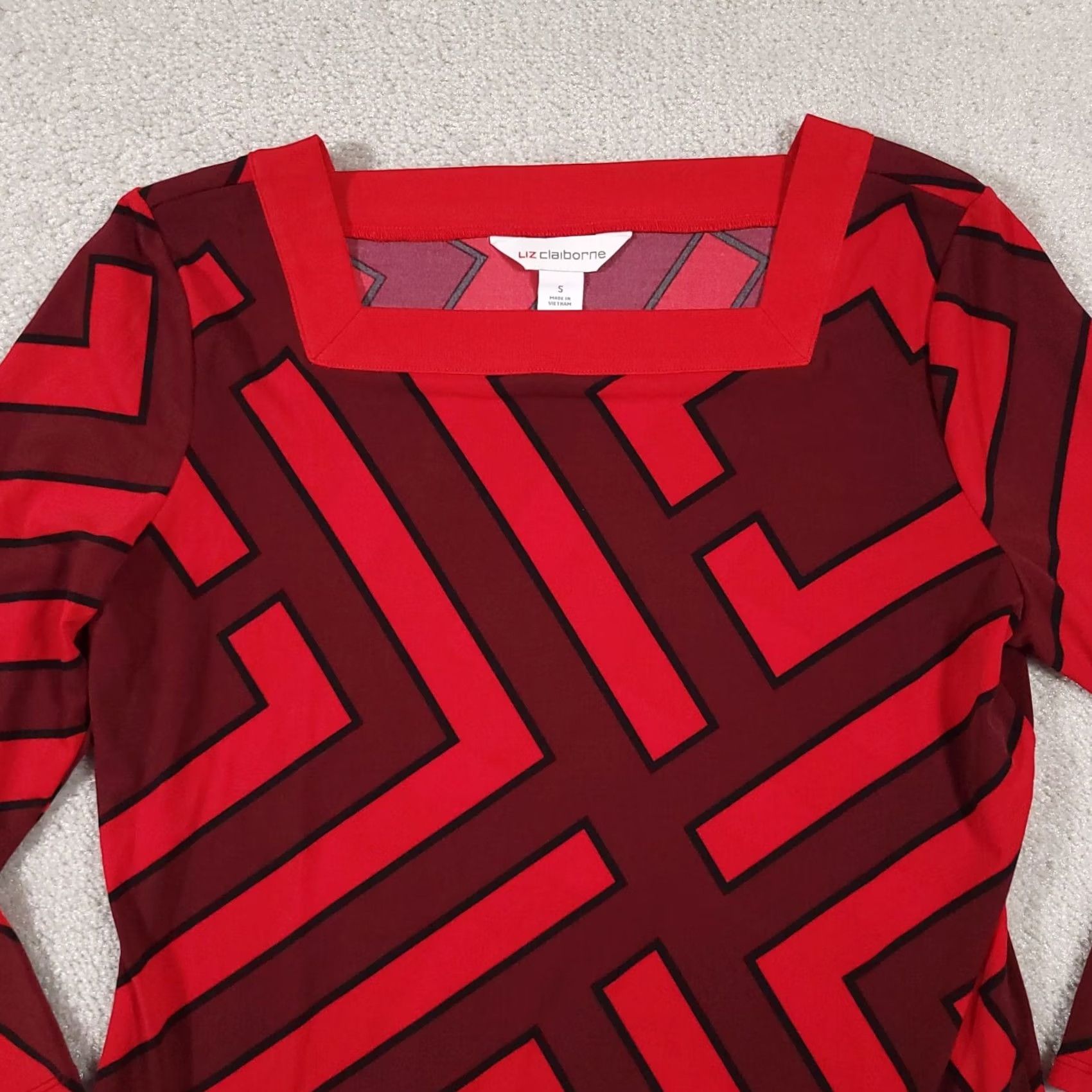 Liz Claiborne Liz Claiborne Shirt Womens Small Red Geometric Square Neck 3/4 Sleeves Blouse Size S / US 4 / IT 40 - 3 Thumbnail