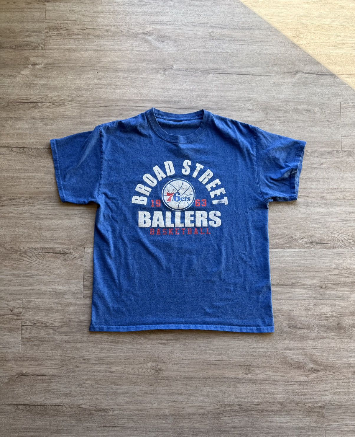 Vintage Vintage NBA T Shirt, Philadelphia 76ers Size US M / EU 48-50 / 2 - 1 Thumbnail