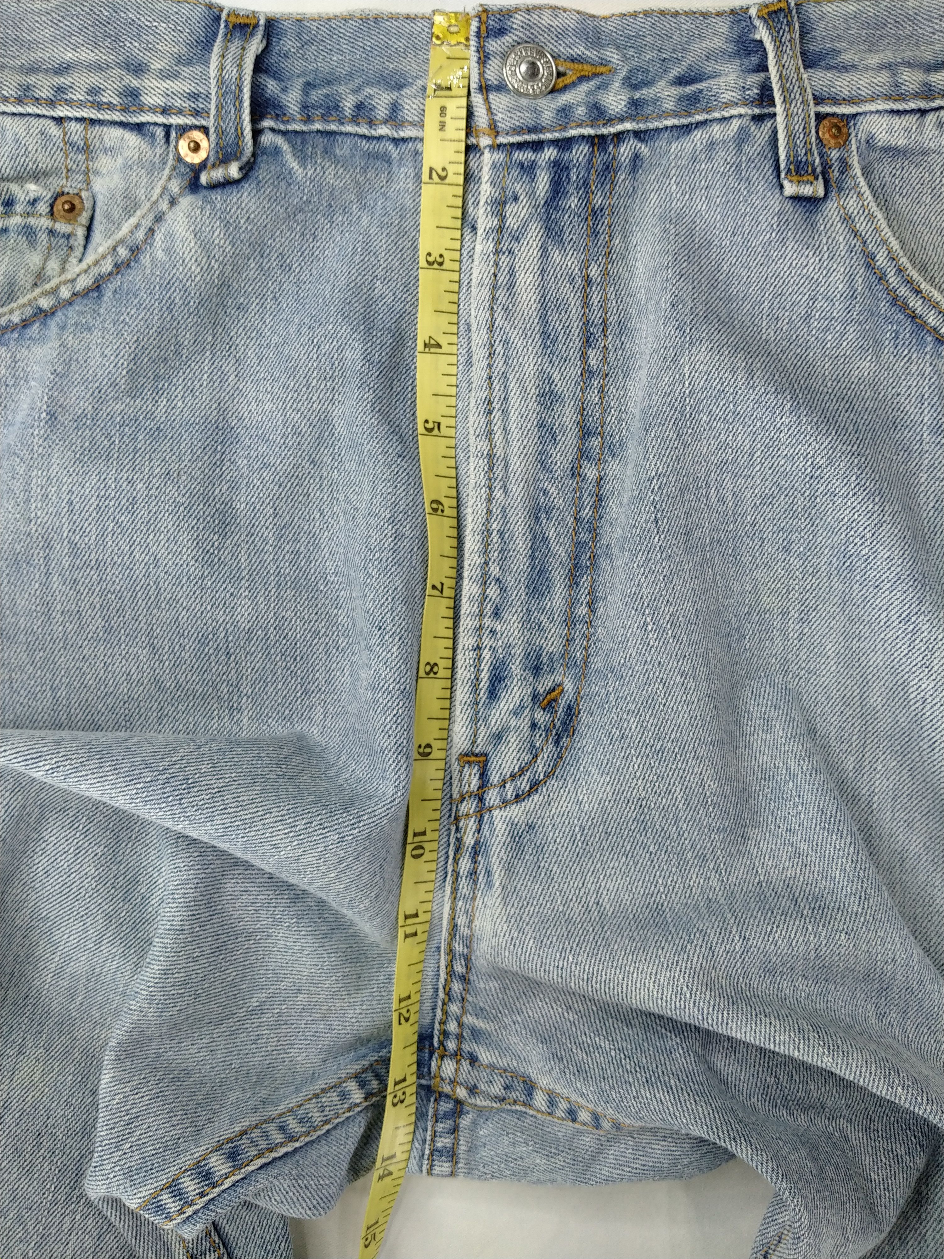 Levi's Light Wash Vintage Levi's 550 Relaxed Fit Denim -JN402 Size US 37 - 6 Thumbnail