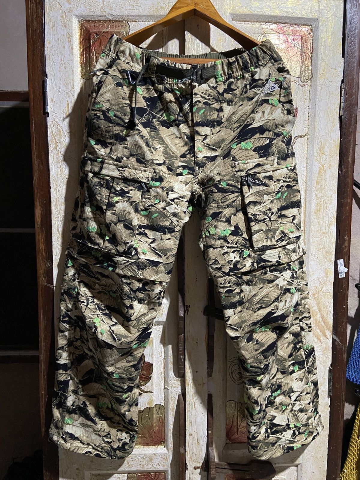 Nike ACG Nike ACG "Smith Summit" Water-Repellent UV Cargo Pants L Size US 30 / EU 46 - 8 Thumbnail