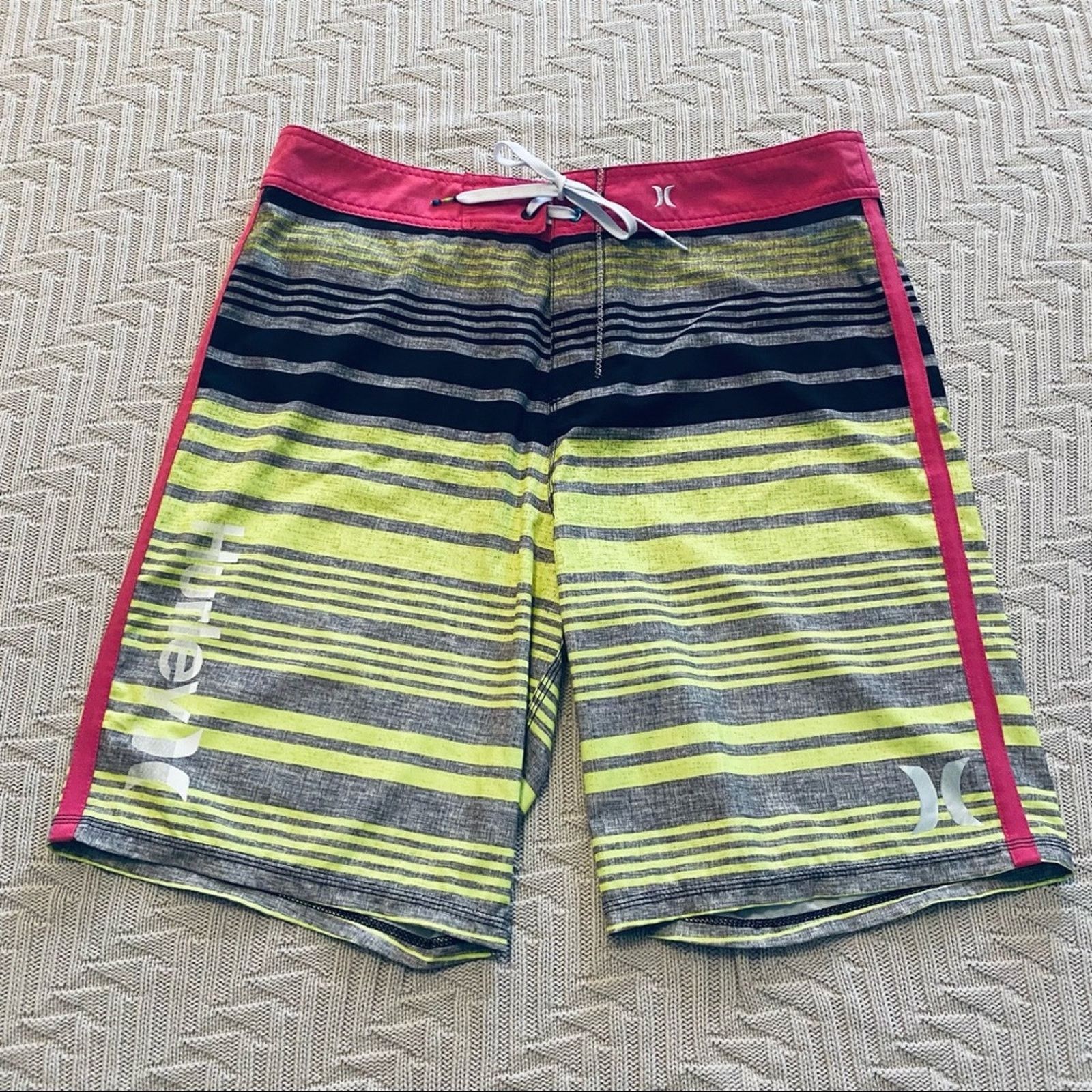 Hurley Hurley yellow and gray striped board shorts Size US 36 / EU 52 - 1 Thumbnail
