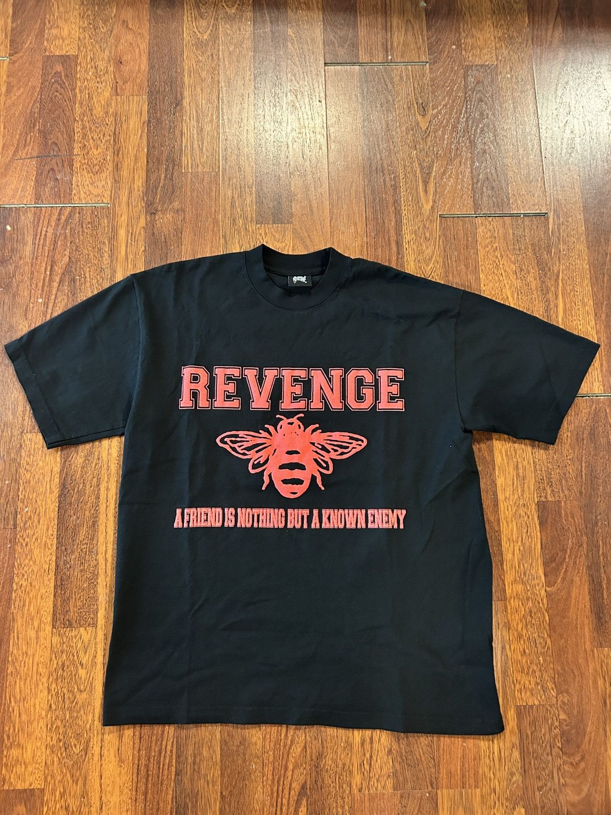 999 Club × Revenge Revenge x 999 Club “Bee Friends” Tee Black Size L Size US L / EU 52-54 / 3 - 2 Thumbnail
