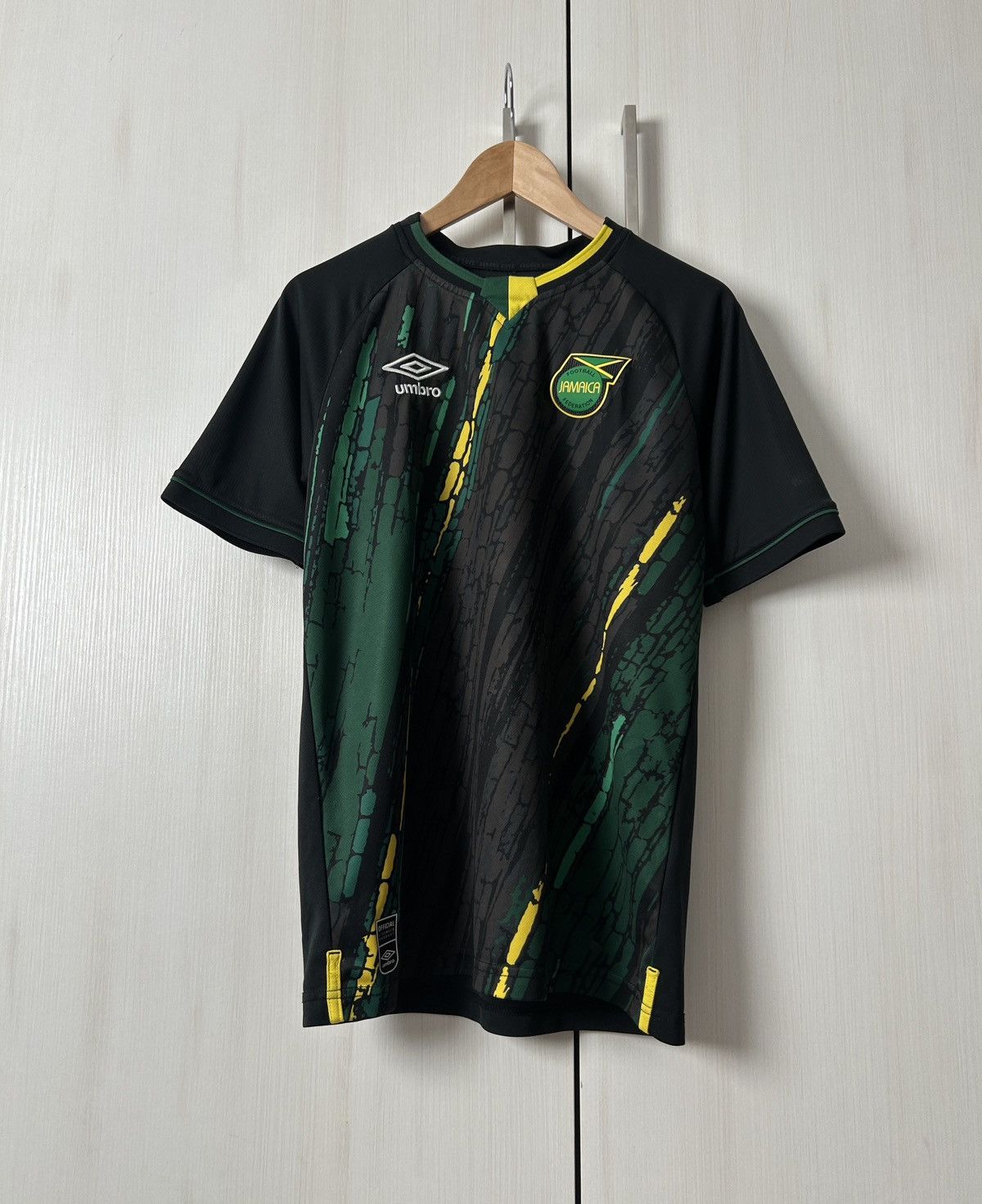 Umbro Umbro x Jamaica 🇯🇲 national team 2021/2022 jersey mens Size US M / EU 48-50 / 2 - 1 Thumbnail