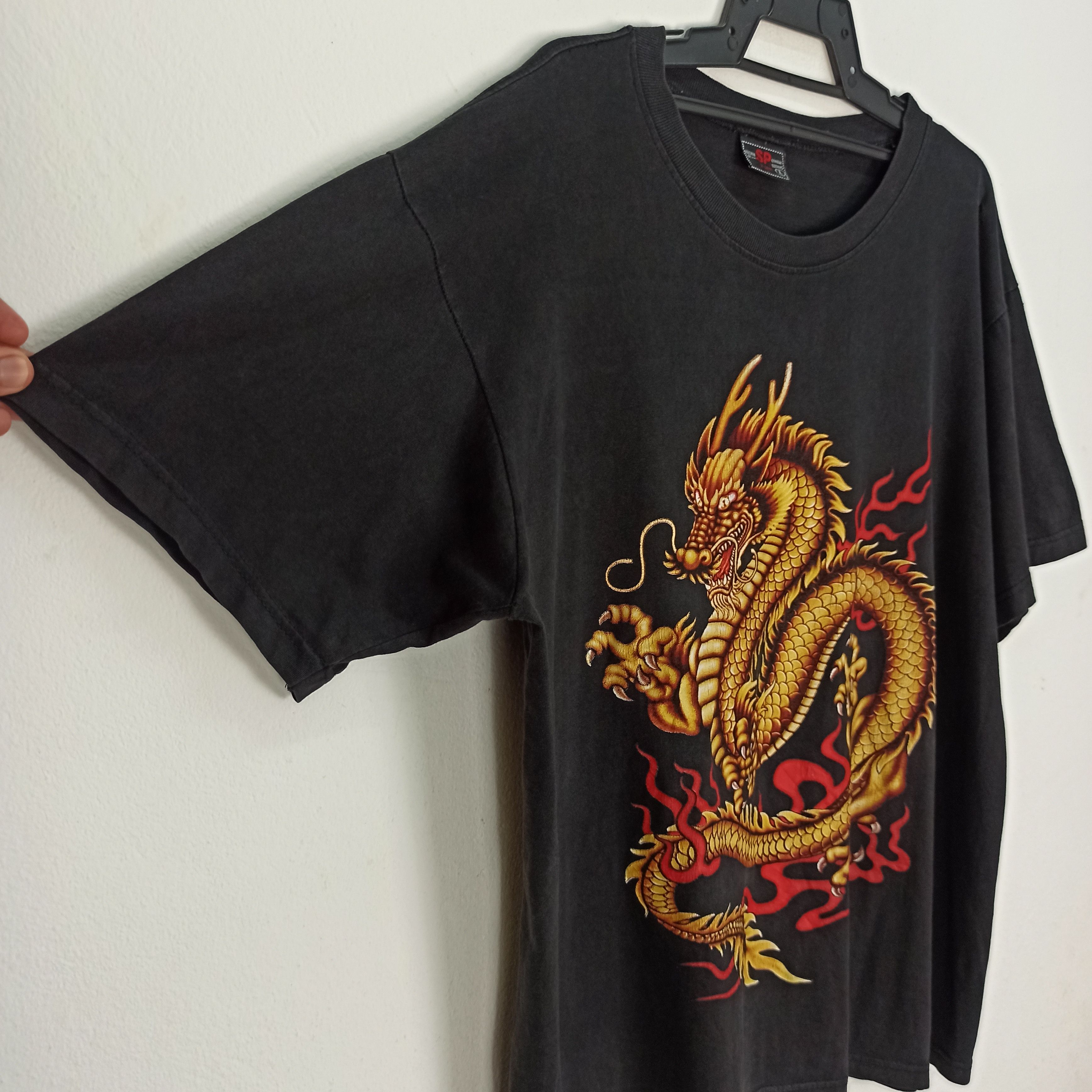 Vintage Vintage Dragon Design Printed Thailand Tshirt Size US L / EU 52-54 / 3 - 3 Thumbnail