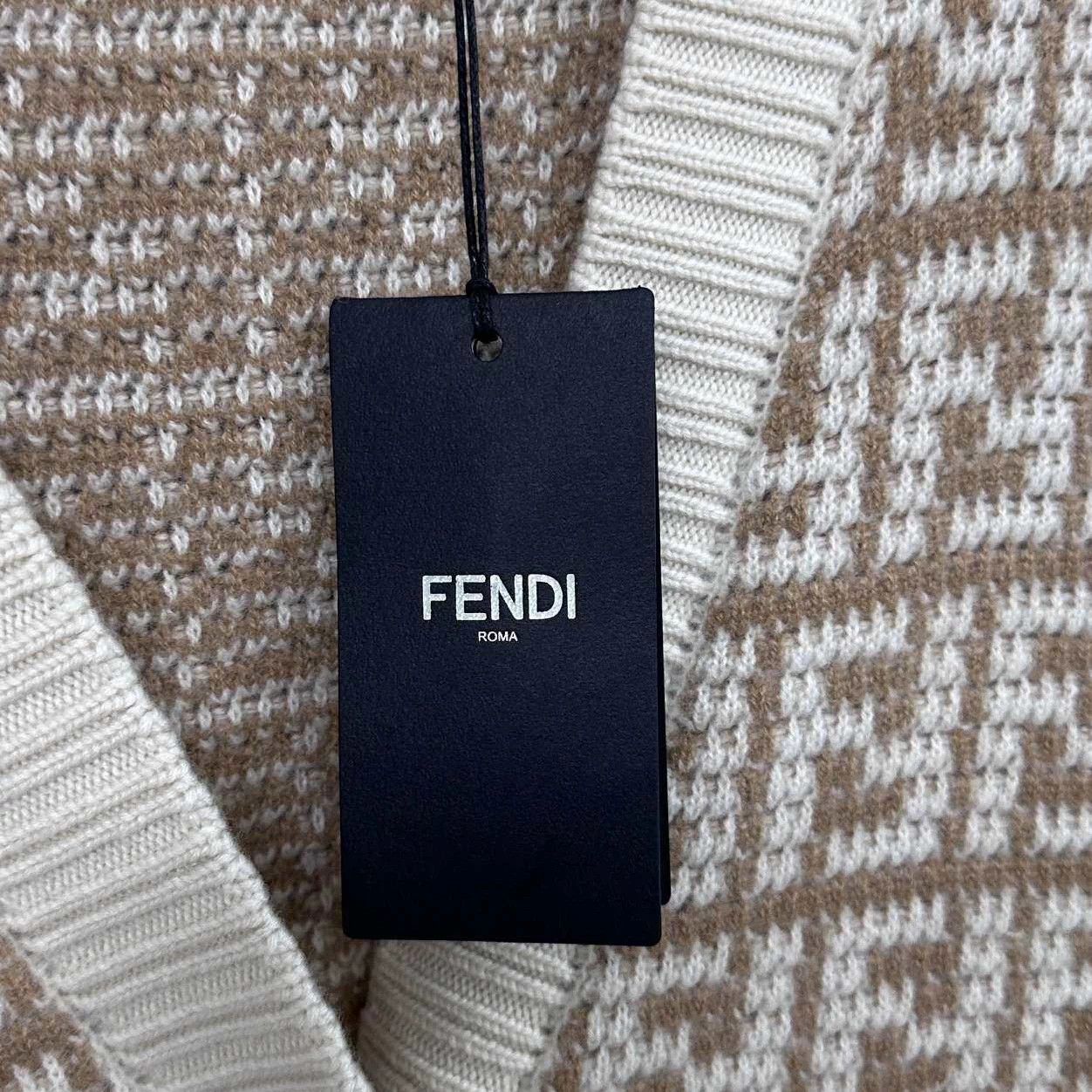 Fendi FENDI new cashmere all over print cardigan size 36 Size XS / US 0-2 / IT 36-38 - 4 Thumbnail