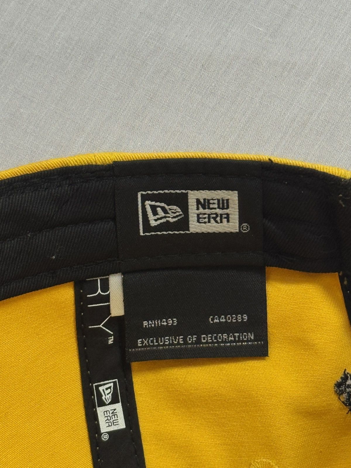 New Era yellow baseball cap featuring a Bruce Lee 1940s Size ONE SIZE - 11 Thumbnail