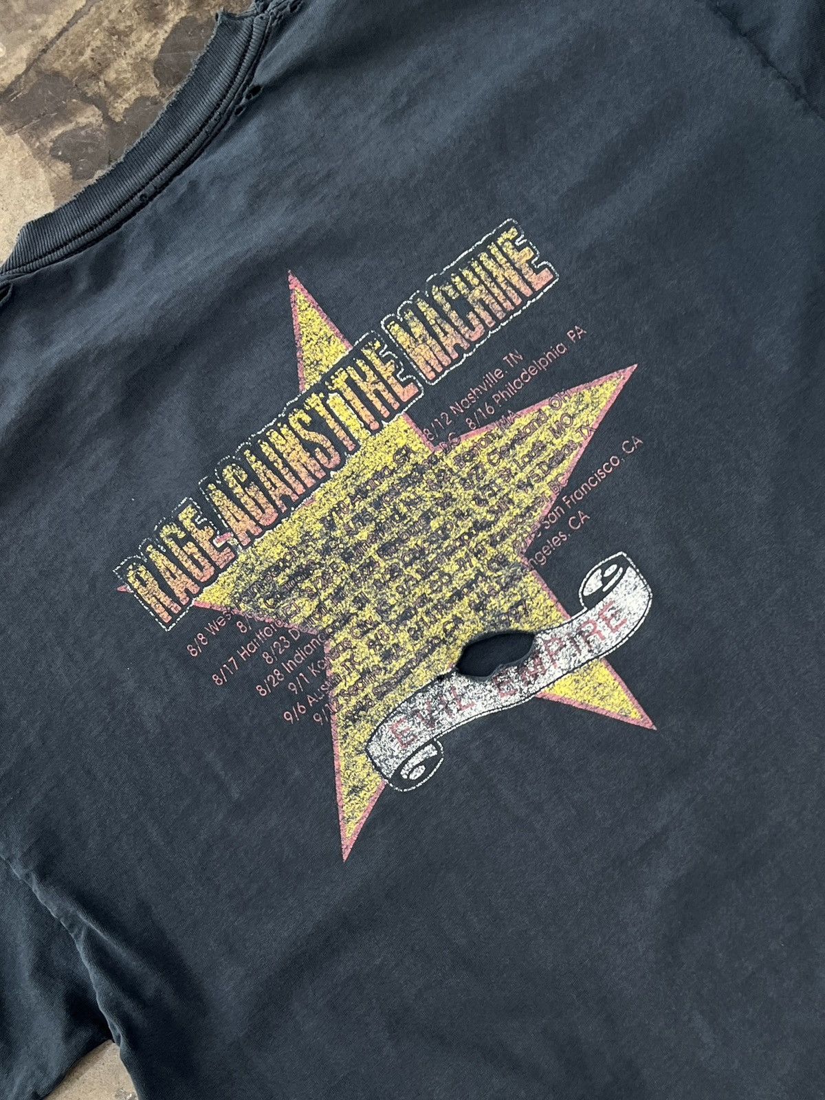 Vintage 90s Rage Aganist the Machine Evil Empire 1997 Tee XL
