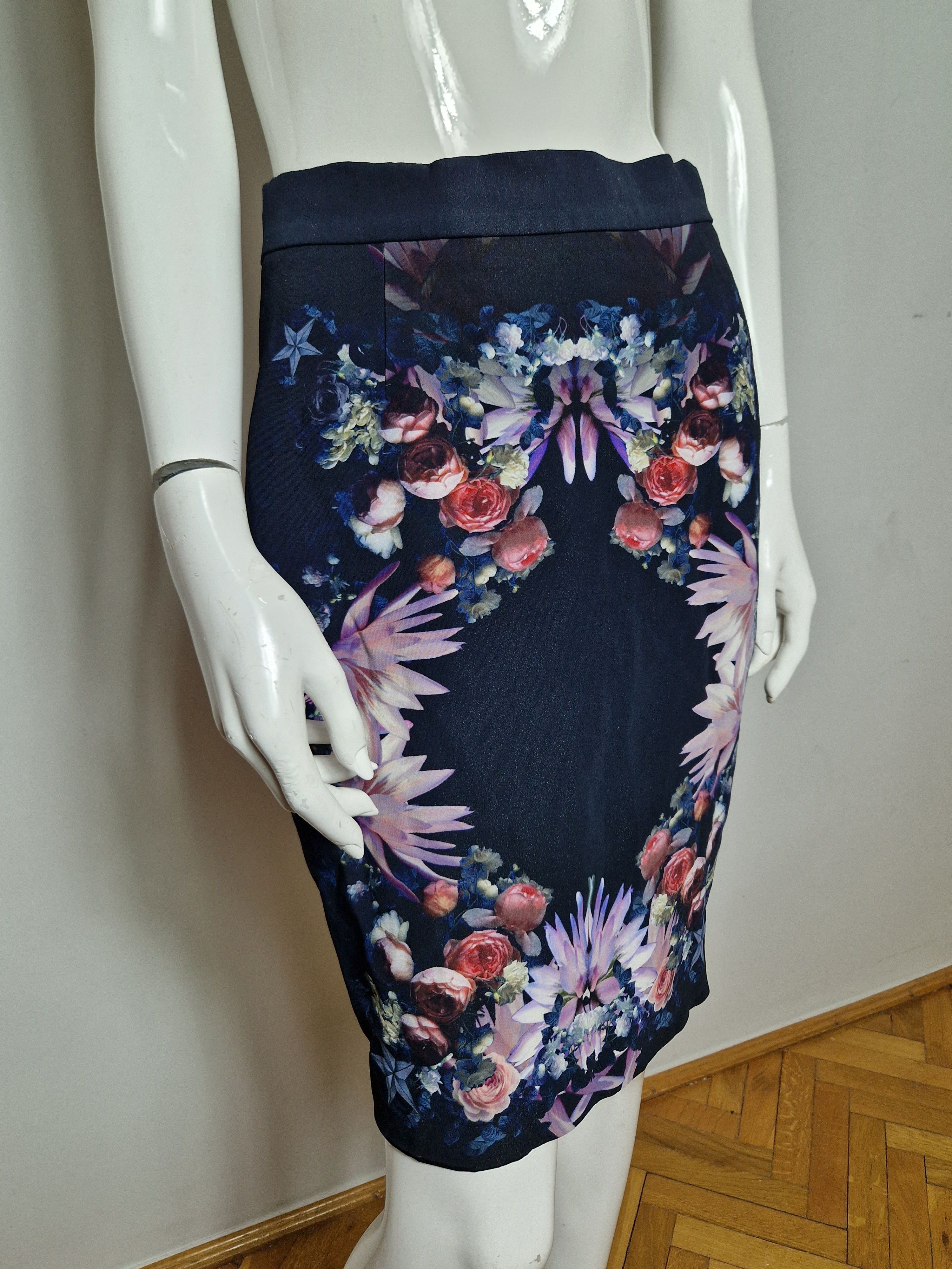 Givenchy Givenchy skirt Size 27" / US 4 / IT 40 - 5 Thumbnail