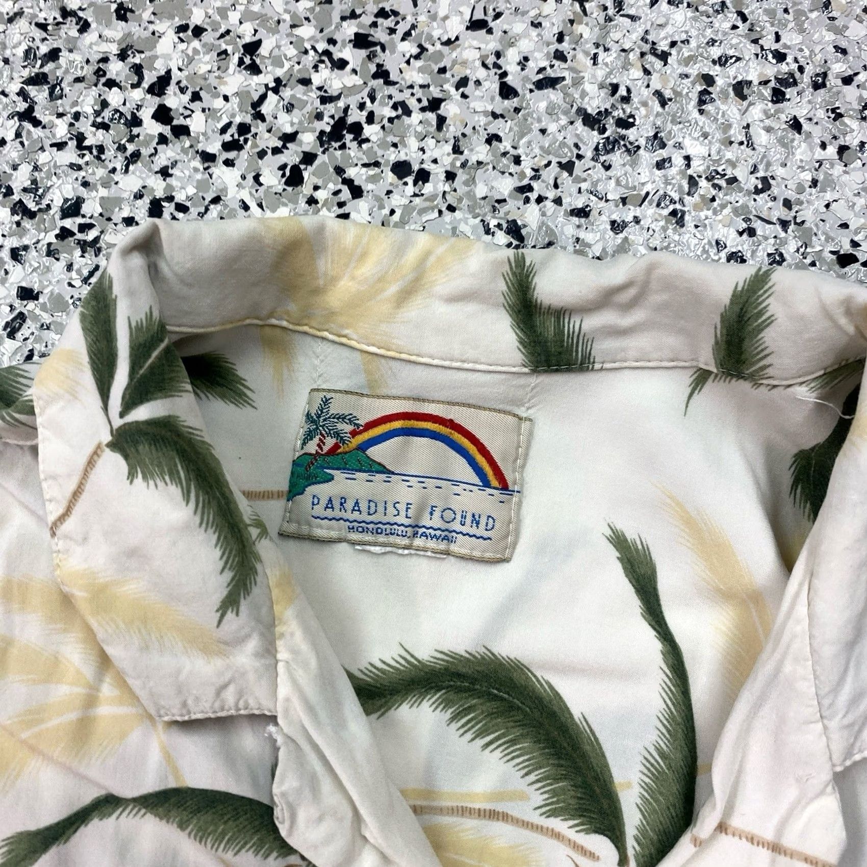 Paradise Found VINTAGE Paradise Found Hawaiian Shirt Cream Palm Leaf Floral Short Sleeve Button-Up Cotton Large Mens Regular Size Size US L / EU 52-54 / 3 - 2 Thumbnail
