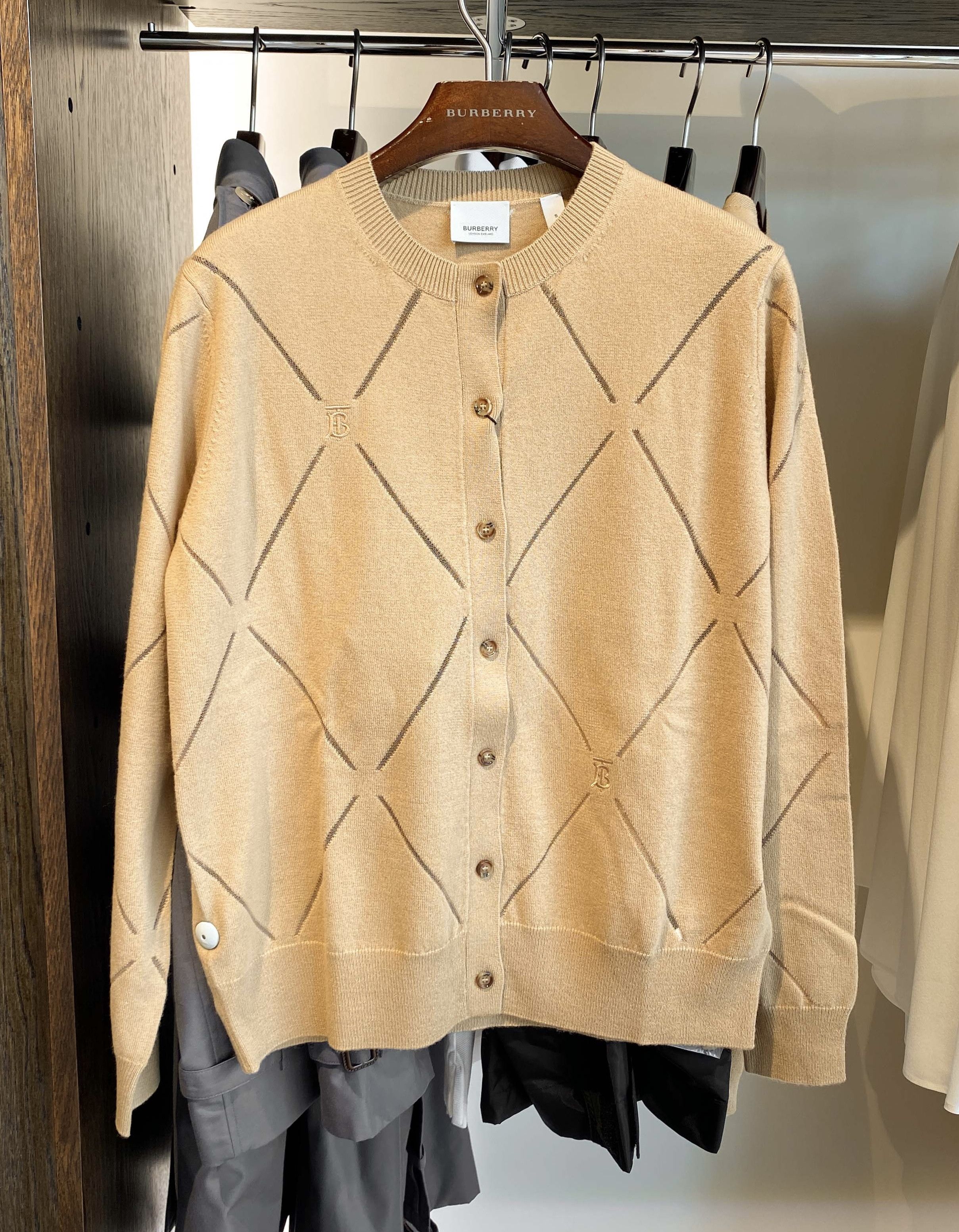 Burberry Burberry TB Monogram Motif Diamond Intarsia Wool Cardigan Size L / US 10 / IT 46 - 10 Thumbnail