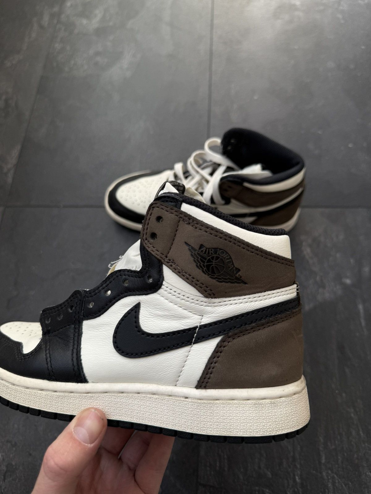 Jordan Brand × Nike × Vintage Nike Air Jordan 1 Retro High Dark Mocha Black Size US 4 / IT 34 - 10 Thumbnail