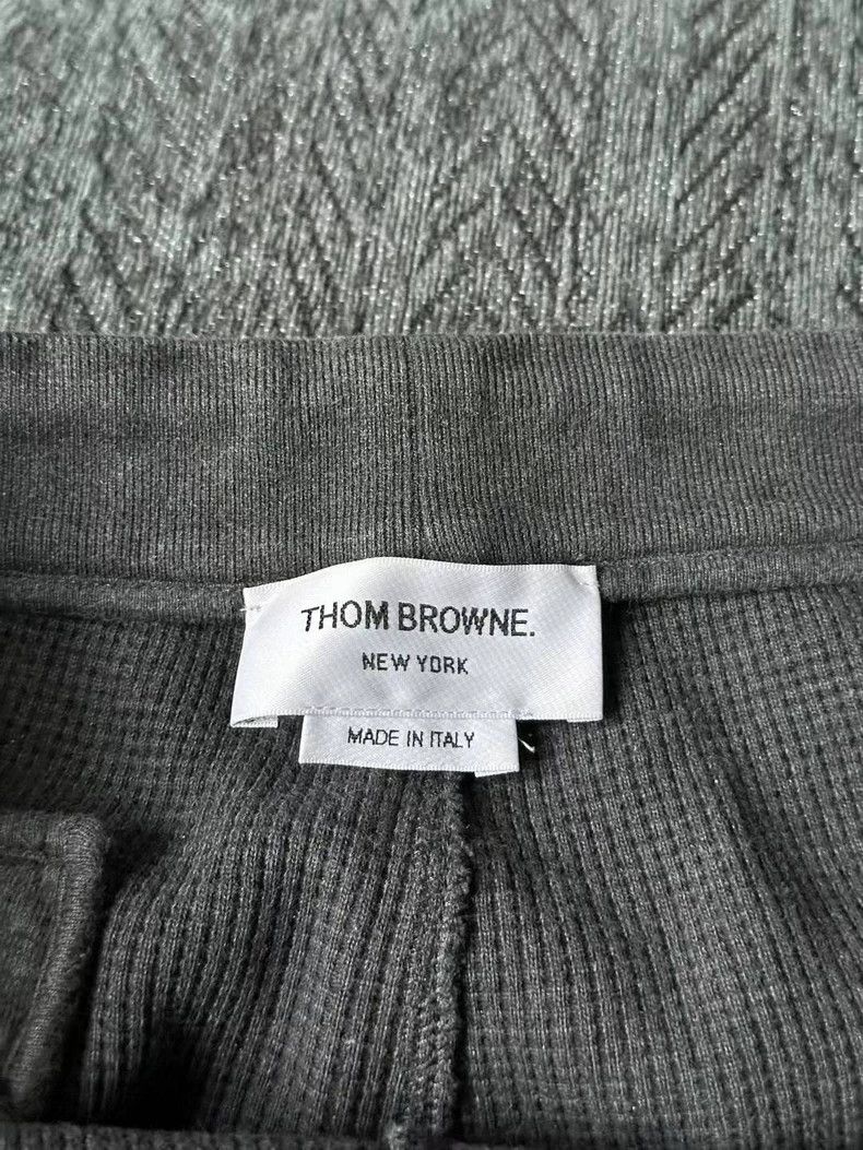 Thom Browne Thom Browne size4 Dark grey waffle trousers Size US 28 / EU 44 - 3 Thumbnail