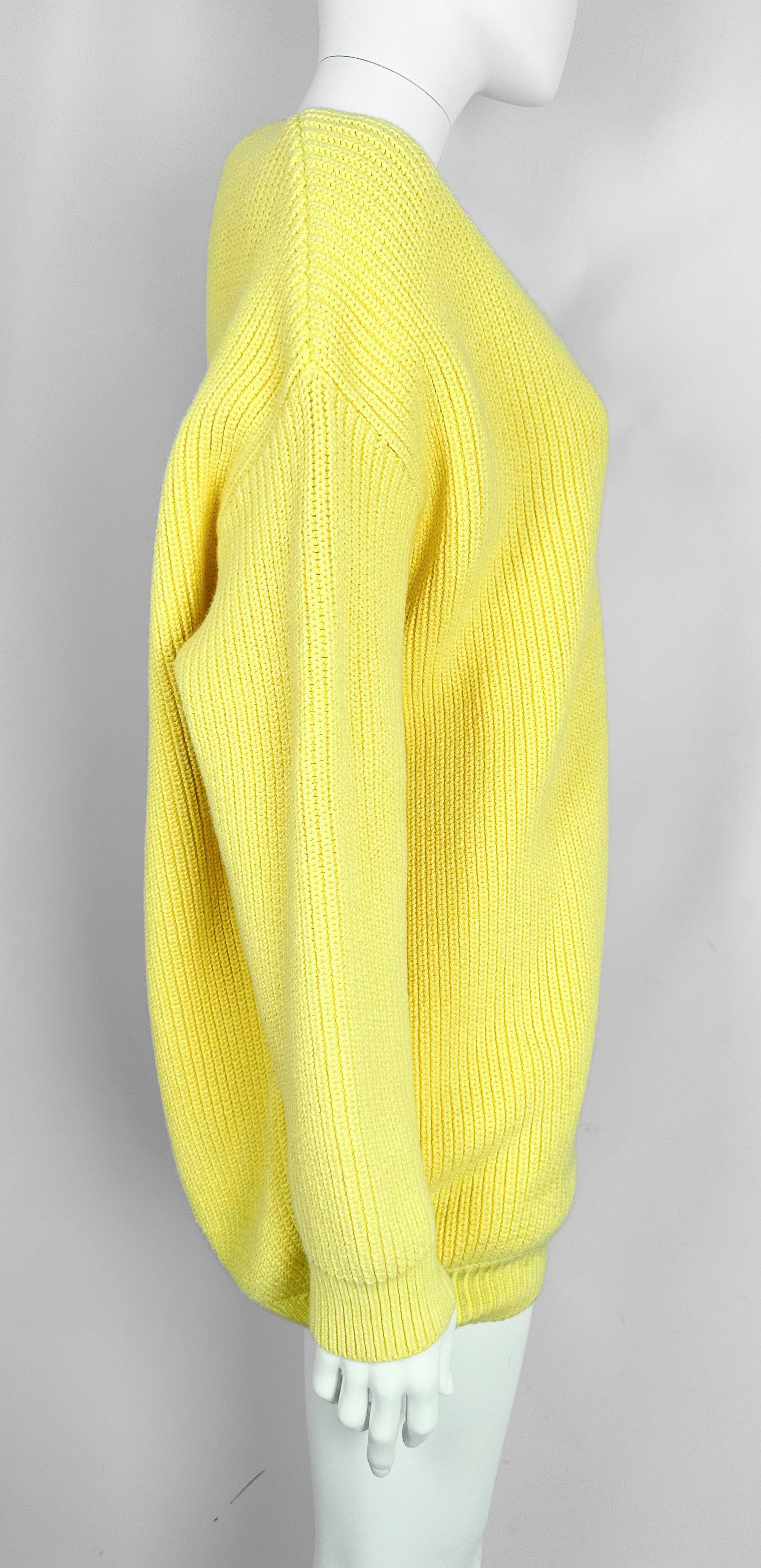 Balenciaga o1tko10125 Oversized Sweater in Yellow Size XS / US 0-2 / IT 36-38 - 2 Thumbnail