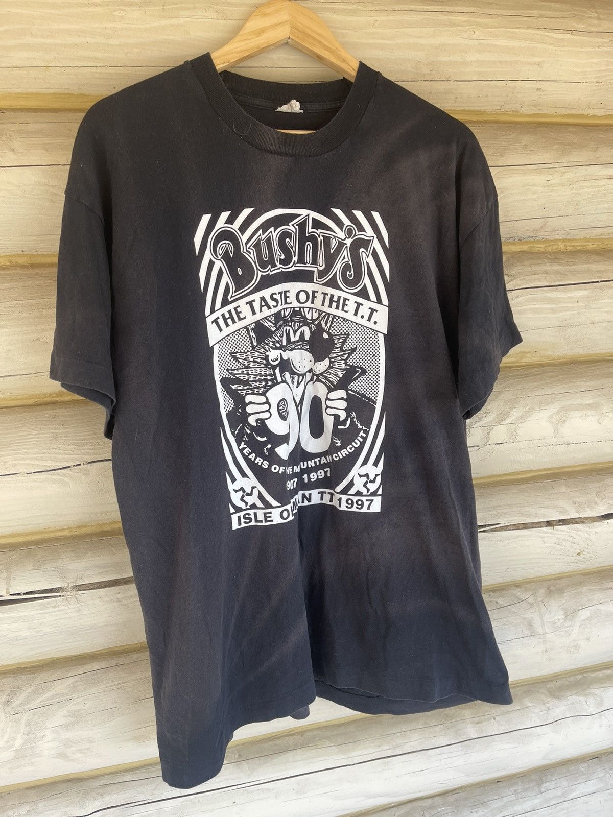Vintage 1997 Bushys Isle Of Man TT black t-shirt tee Size US XL / EU 56 / 4 - 3 Thumbnail