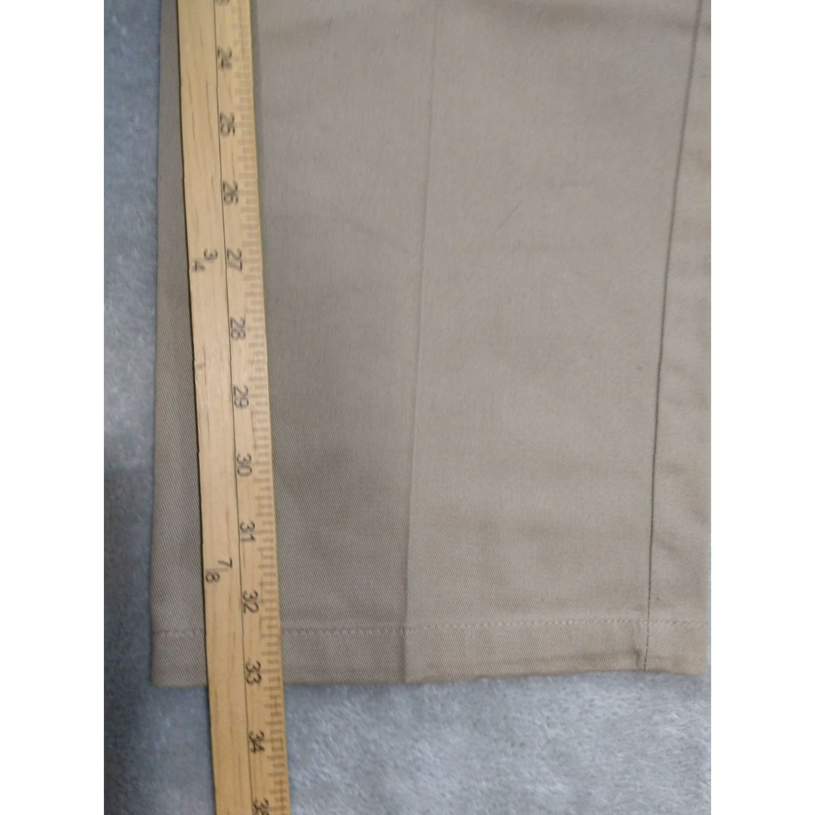Dockers Dockers Pants Mens 36x34 Beige Classic Fit Pleated Khakis Classic Mens Pants Beige Cotton 36 Inseam 34 Straight Wide-Leg Preppy Theme Mens Size US 36 / EU 52 - 5 Thumbnail