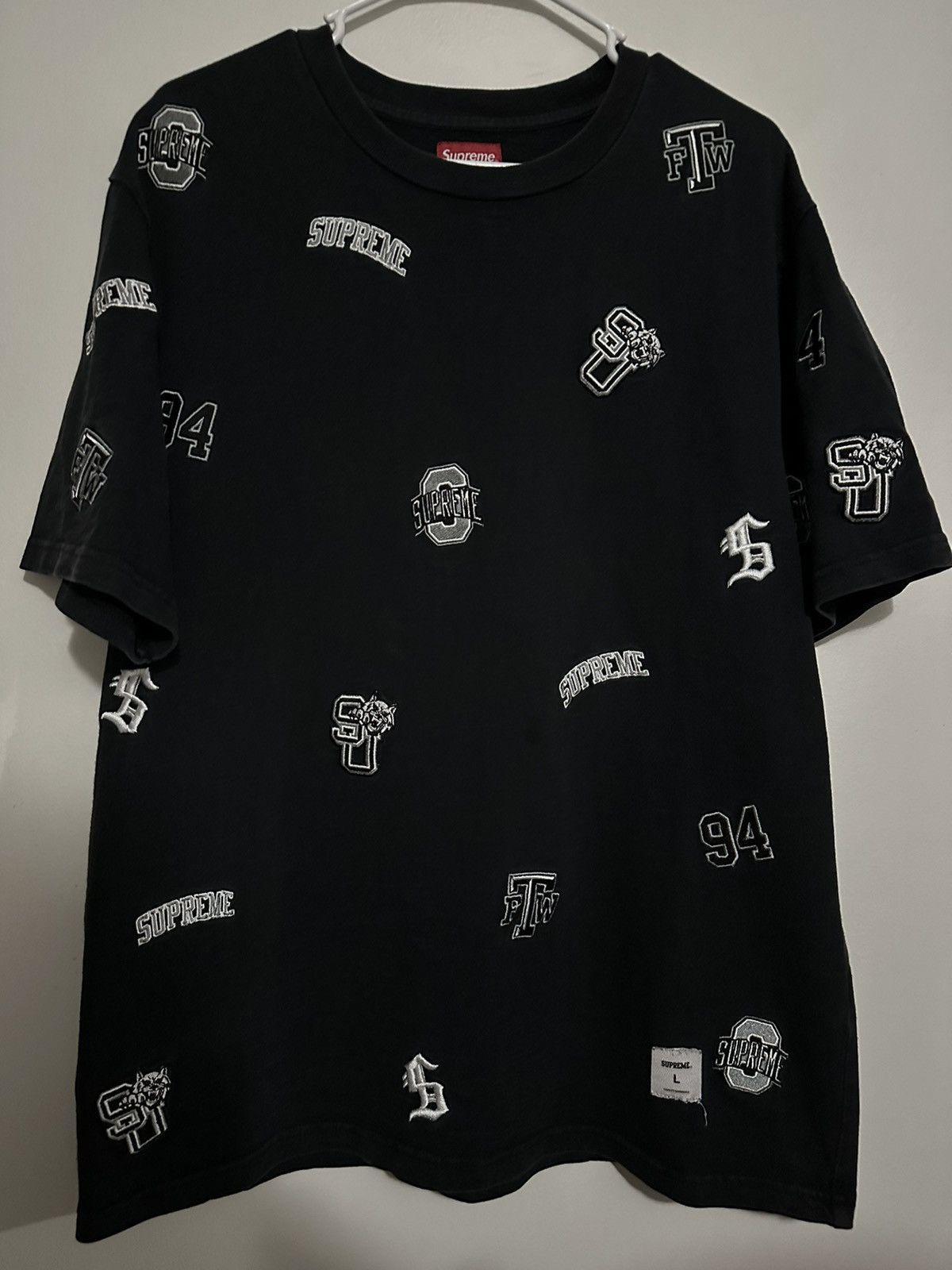 シャツ Supreme Split S/S Football Top XXL Black シャツ Supreme Split S/S Football Top XXL Black Supreme