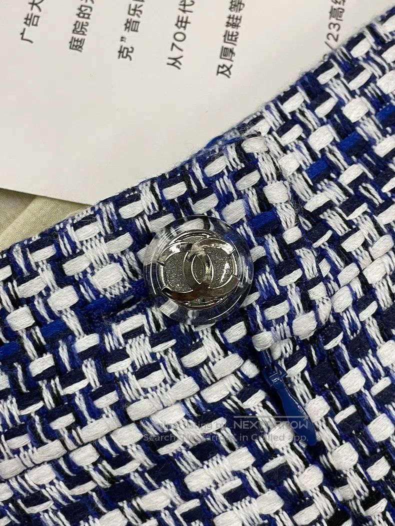 Chanel Chanel Blue and white tweed braided plaid shorts Size 24" / US 00 / IT 34 - 2 Thumbnail