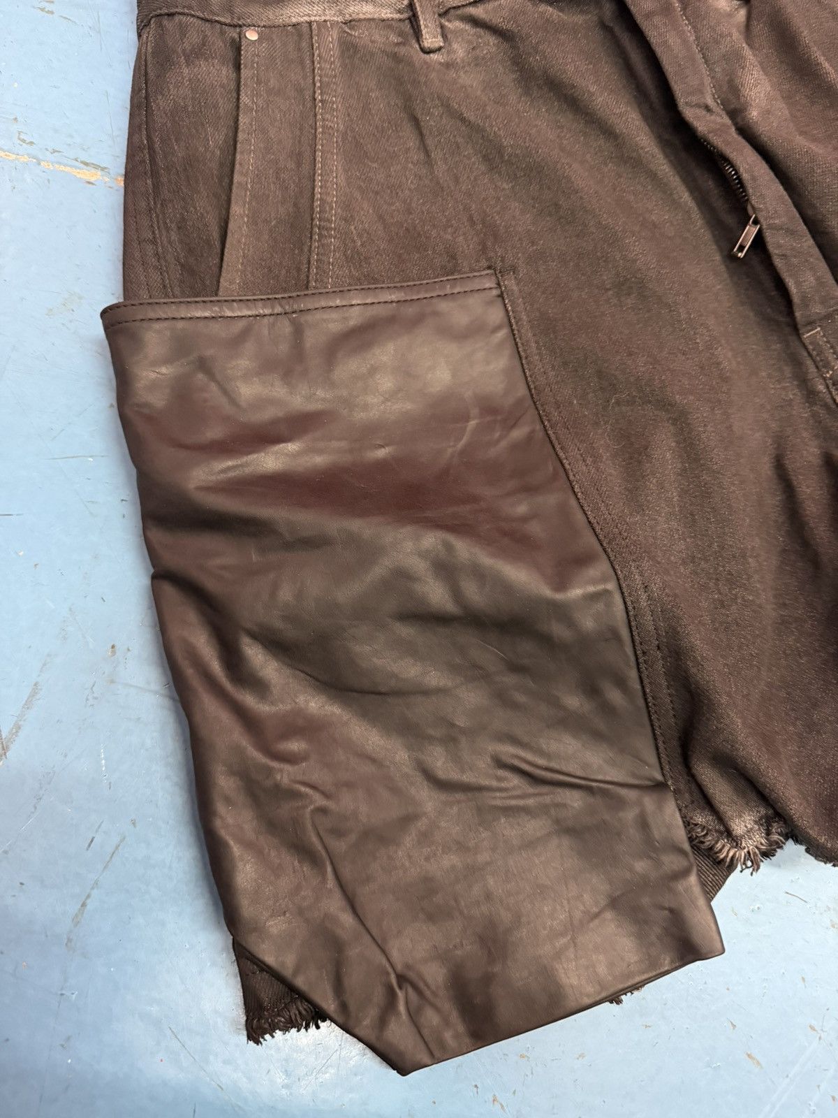 Rick Owens RICK OWENS STEFAN SHORTS WITH LEATHER CARGO Size US 36 / EU 52 - 3 Thumbnail