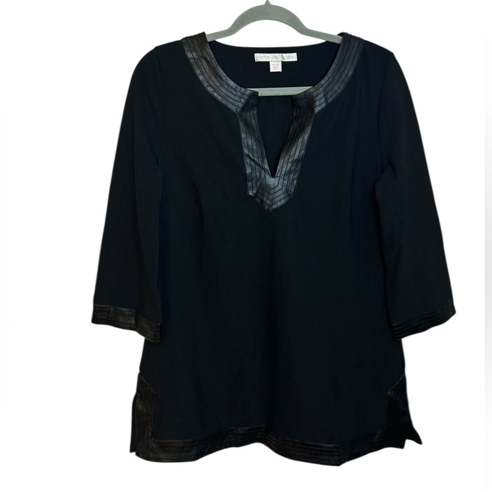 Boston Proper Boston Proper Black 3/4 Sleeve Faux Leather Trim Tunic Top Size M / US 6-8 / IT 42-44 - 1 Thumbnail