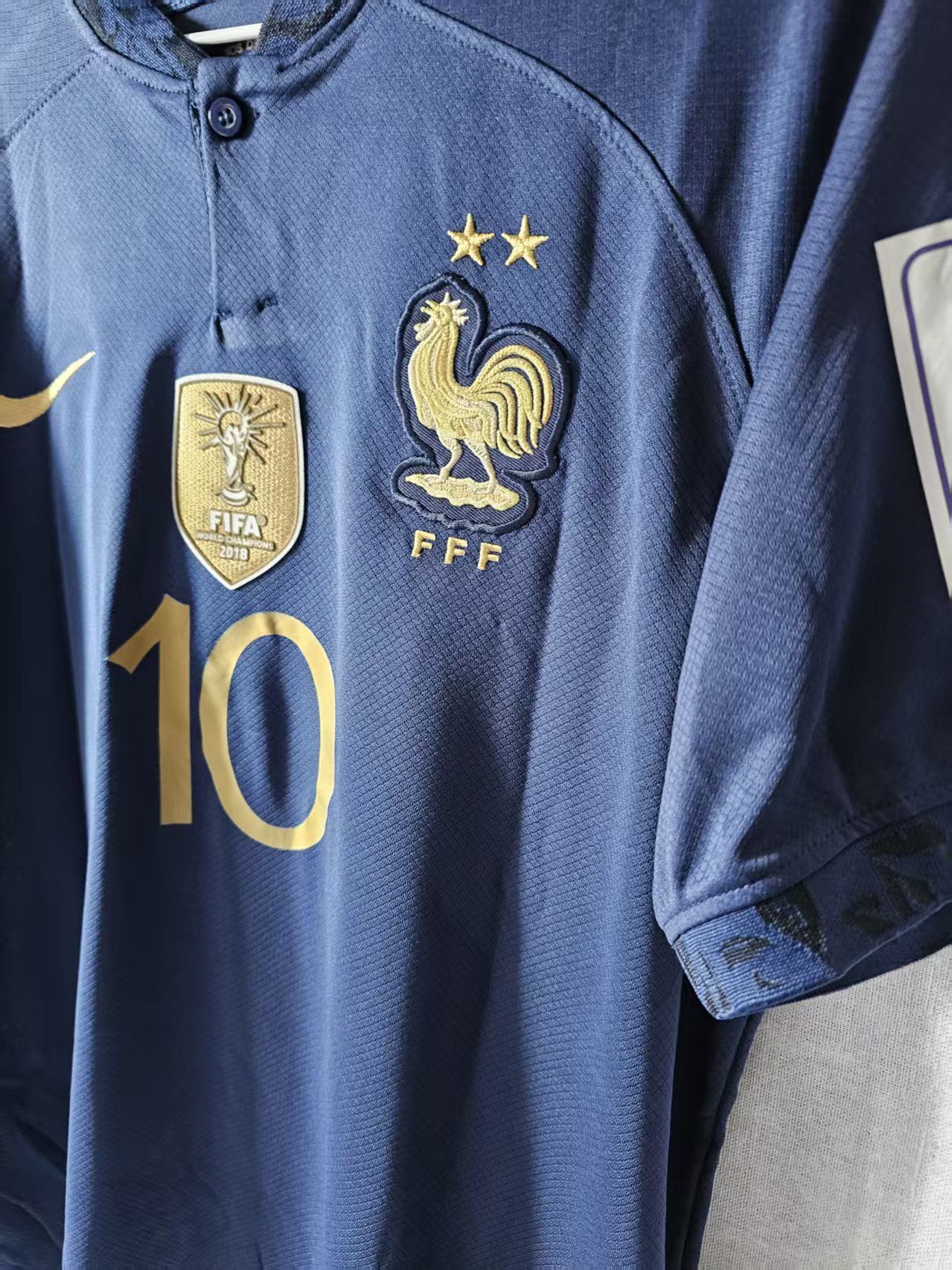 Other 2022 World Cup France #10 Kylian Mbappé Jersey Size US S / EU 44-46 / 1 - 3 Thumbnail