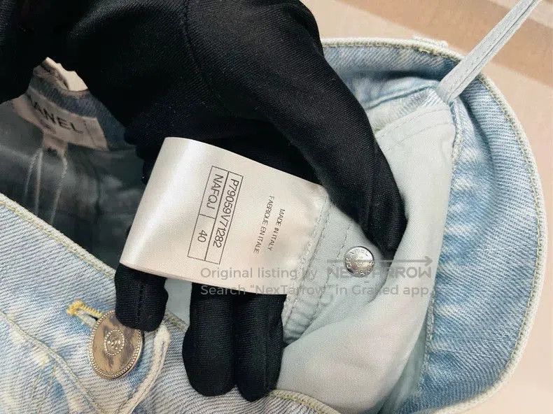 Chanel Chanel Light Blue Pearl Jeans for Sale. Size 28" / US 6 / IT 42 - 4 Thumbnail