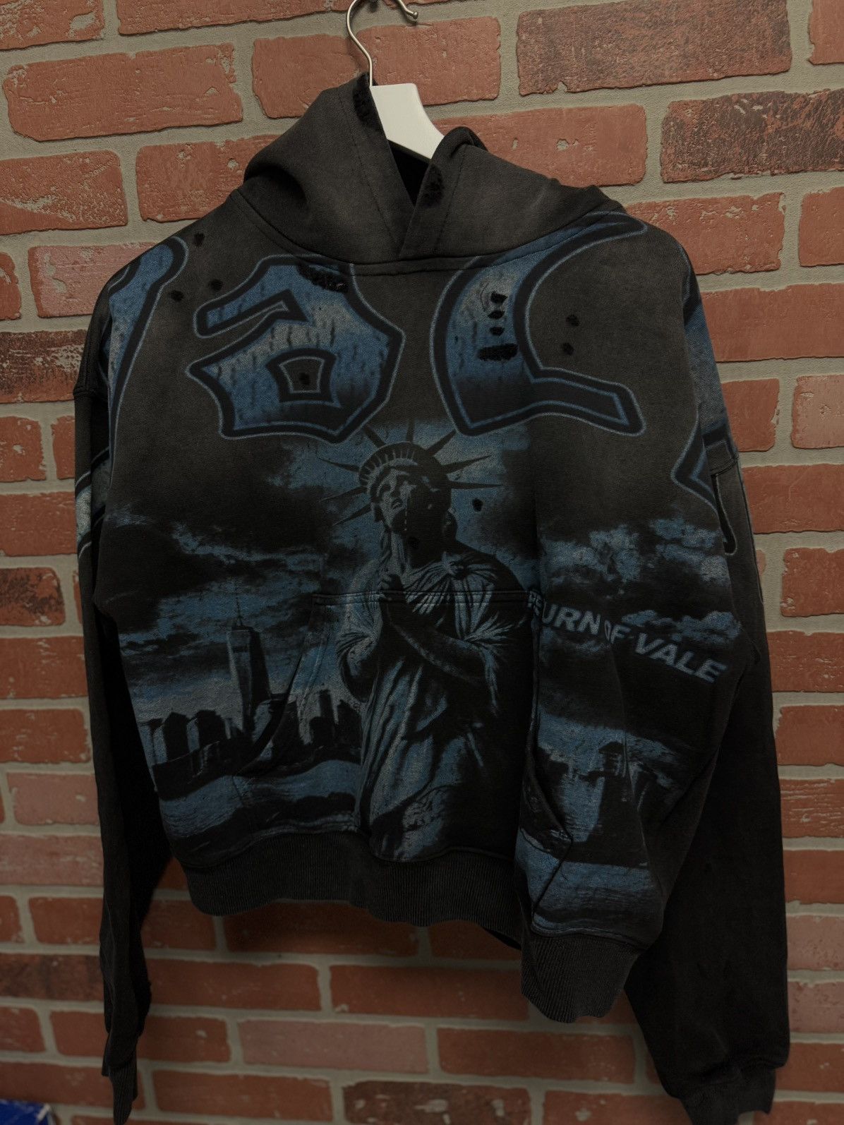 Vale Valley Statue of Liberty Hoodie Size Small (NEW) Size US S / EU 44-46 / 1 - 4 Thumbnail