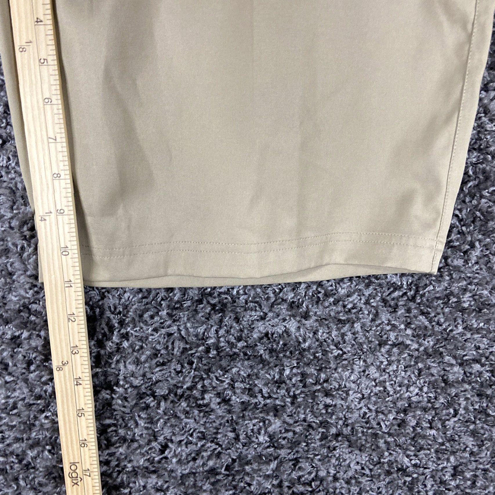 Nike Nike Golf Shorts Men 38 Beige Standard Fit Chino Mens Adult Beige 38 Size US 38 / EU 54 - 7 Thumbnail