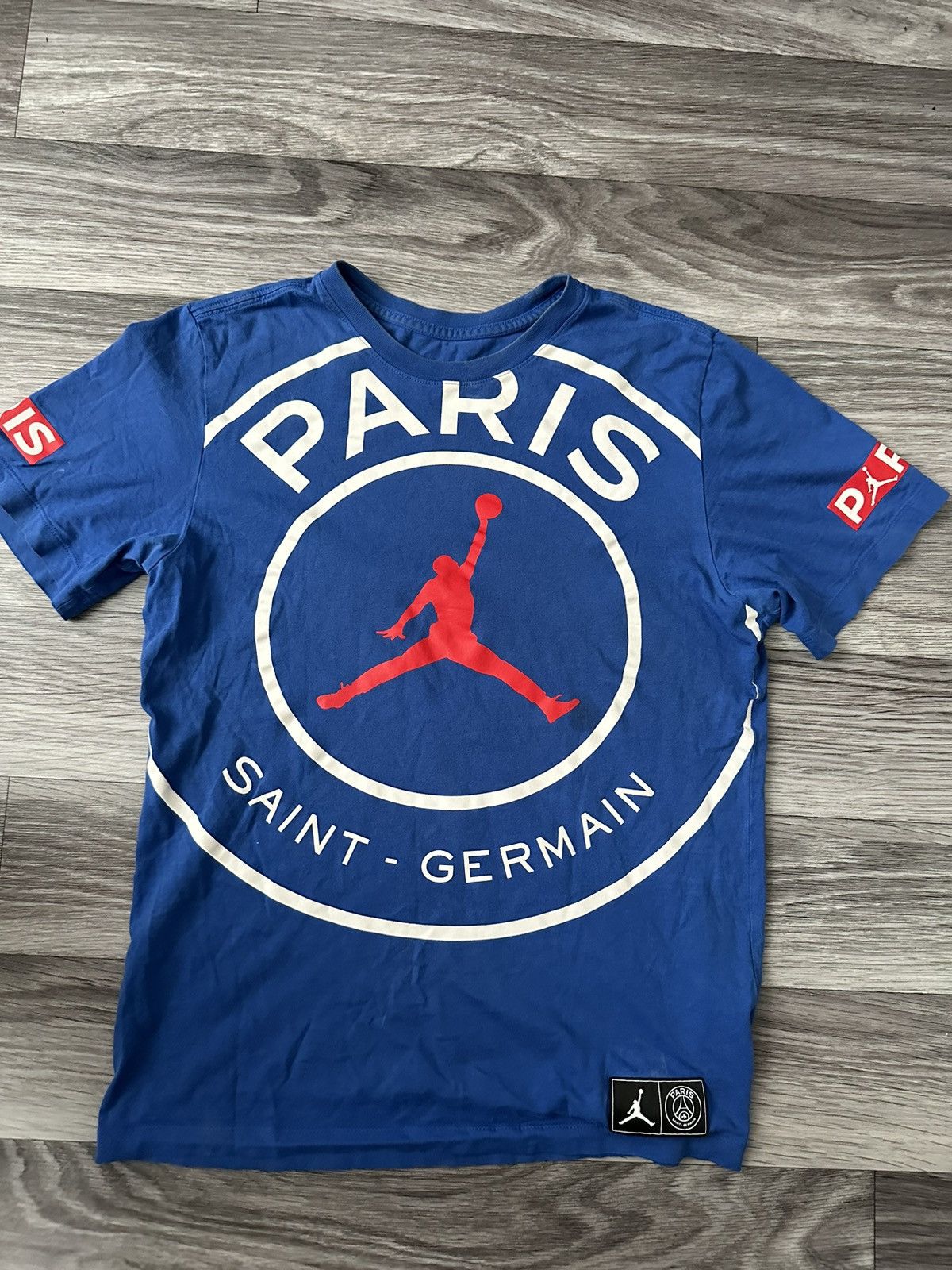 Jordan Brand NIKE Jordan Paris Saint Germain big logo PSG blue t shirt Size US S / EU 44-46 / 1 - 1 Thumbnail
