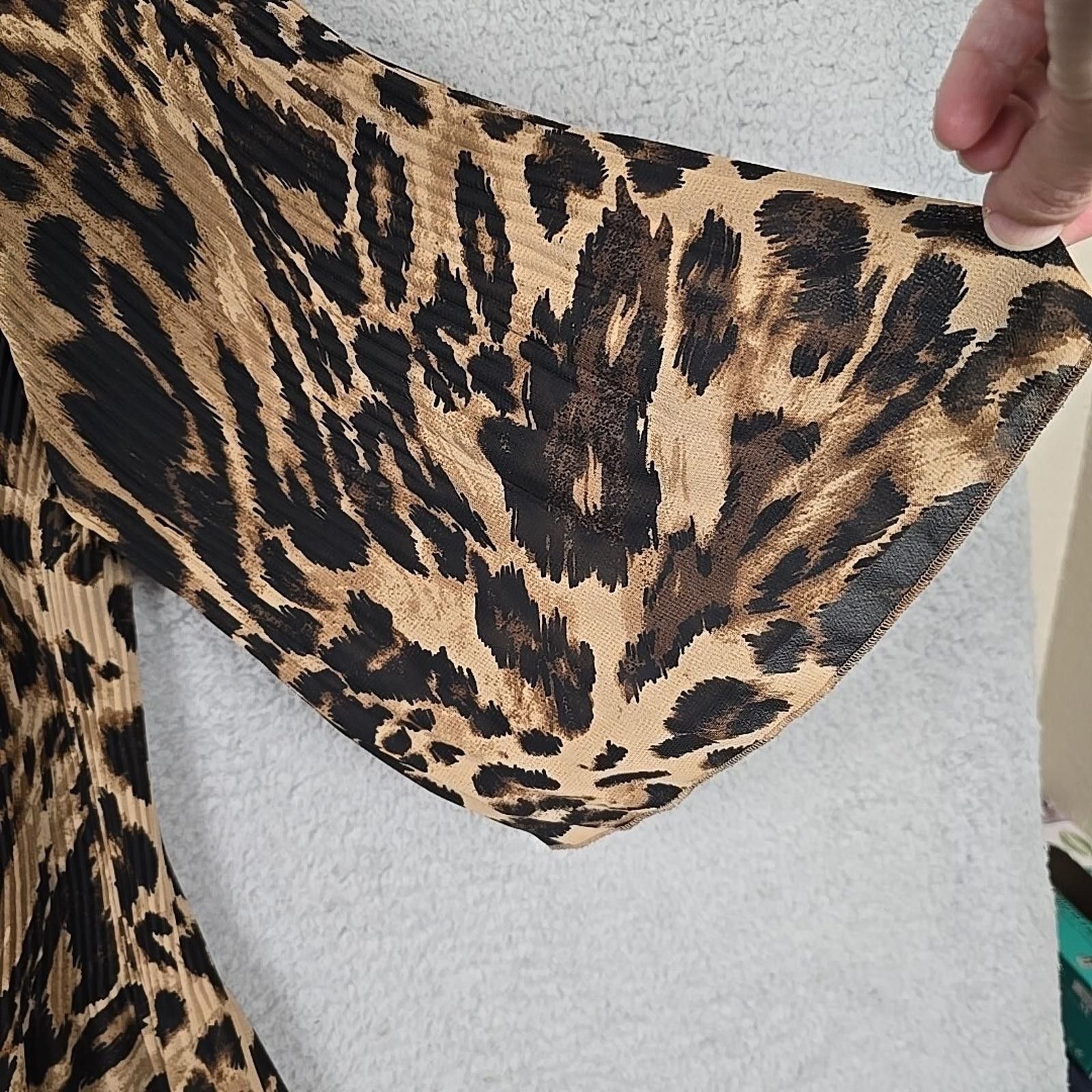 Other JMS Womens Plus Size 3X Leopard Print Pleated Top 3/4 Sleeve Size 3XL / US 20-22 - 7 Thumbnail