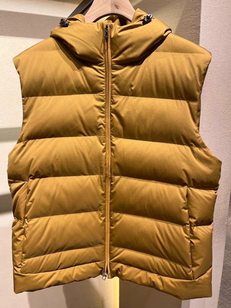 Other LORO PIANA A fur-lined down vest Size US XXL / EU 58 / 5 - 1 Thumbnail