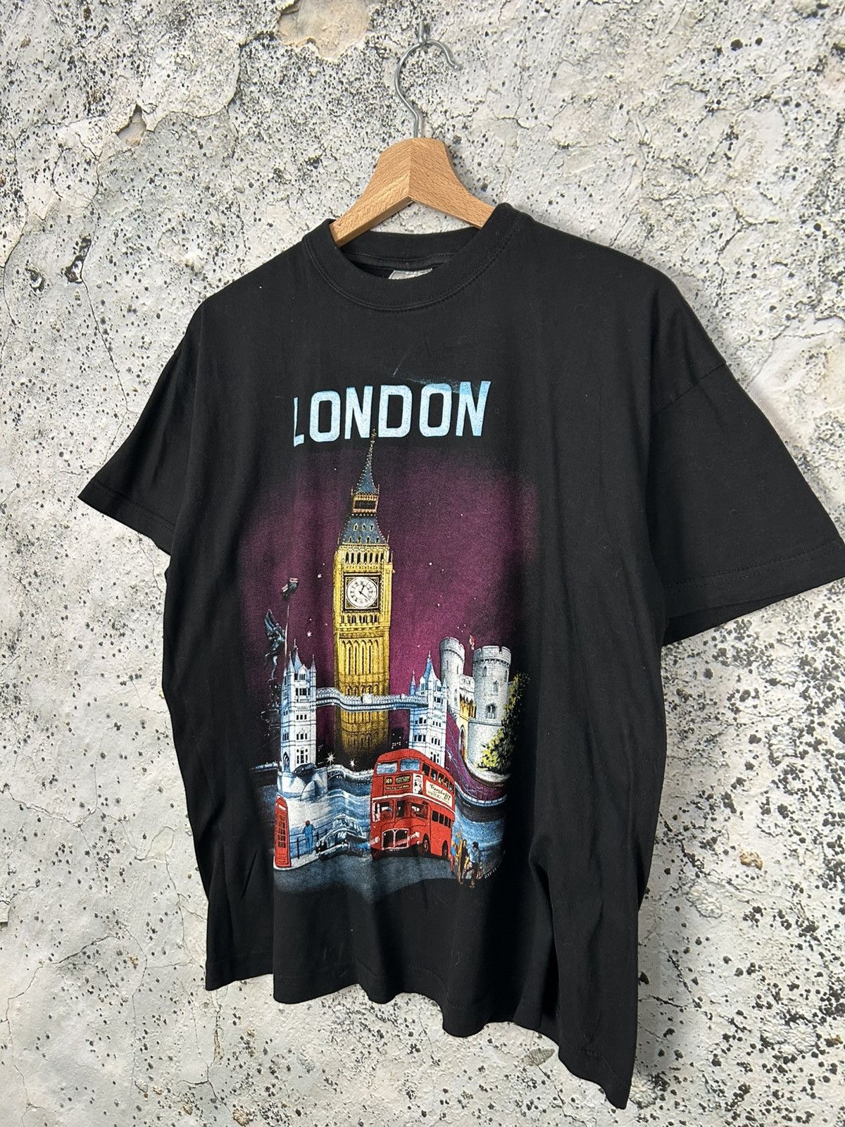 Vintage Vintage London 90s Graphic Tee Streetwear Skate Retro Size US S / EU 44-46 / 1 - 2 Thumbnail