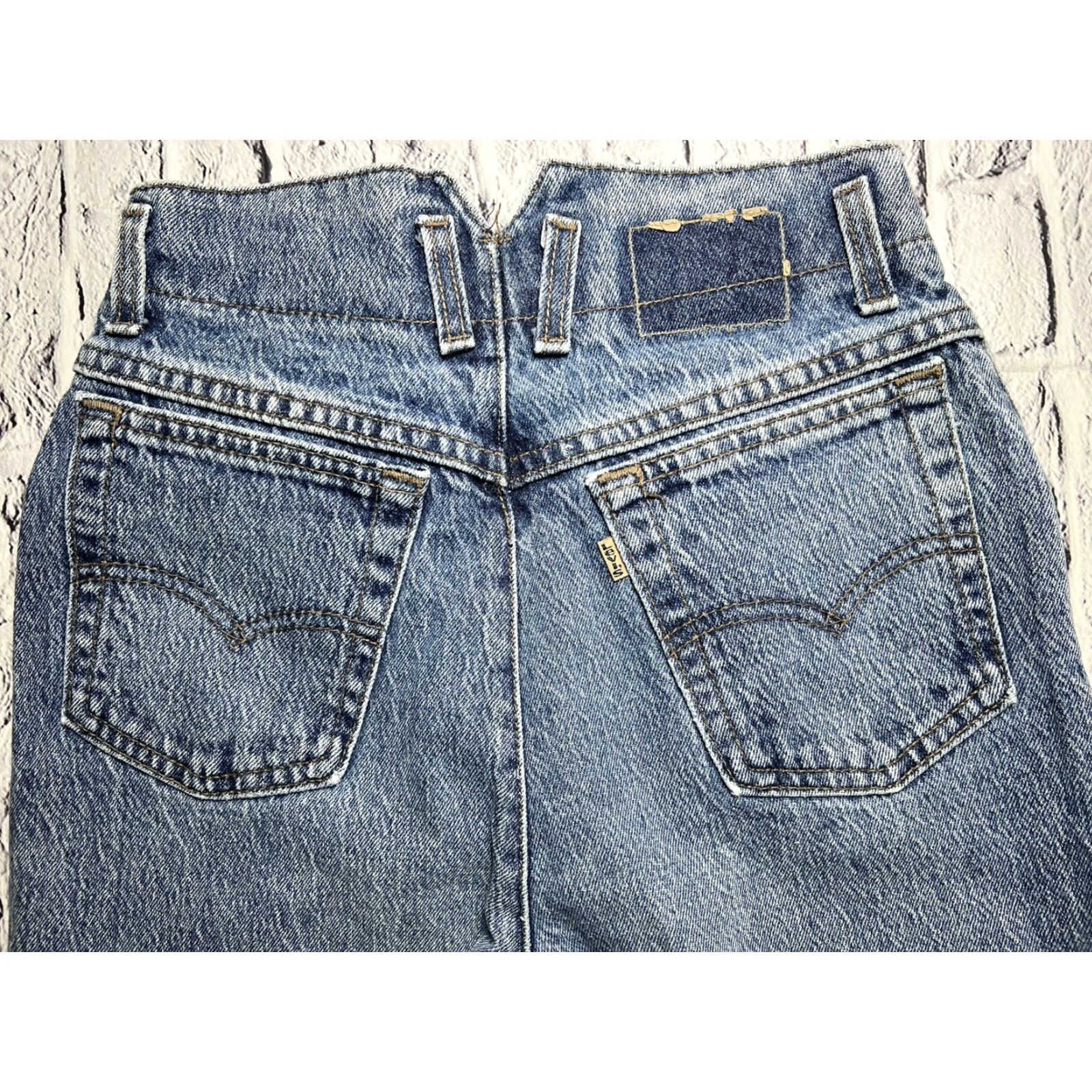 Levi's VINTAGE Levi's 573 Jeans Women High Waist Pleated Front 9 Blue Denim Tapered Jeans Womens Size 30" / US 8 / IT 44 - 4 Thumbnail